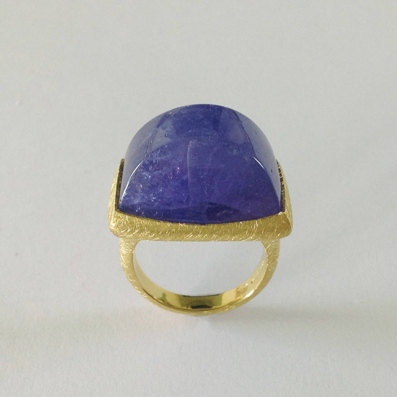 Dalben One of a Kind Tanzanite Scratch Engraved Gold Ring 2
