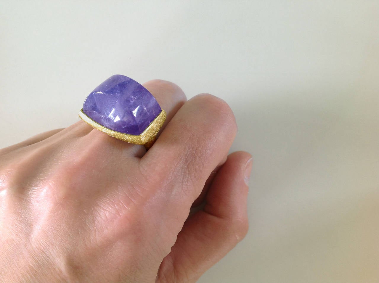 Dalben One of a Kind Tanzanite Scratch Engraved Gold Ring 5