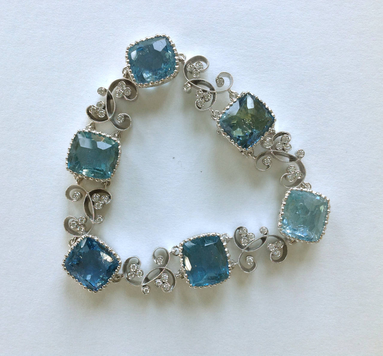 Dalben Aquamarine Diamond Gold Bracelet For Sale 2