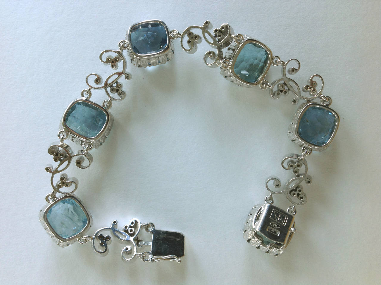 Bracelet d'aigue-marine et de diamant en or Dalben en vente 4