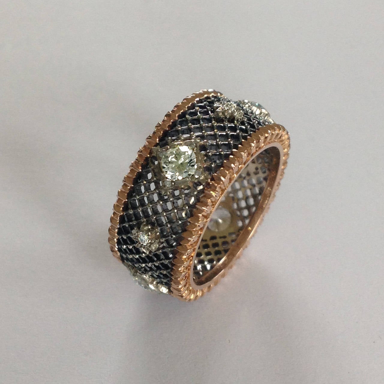 Brilliant Cut Dalben Diamond Gold Openwork Band Ring For Sale