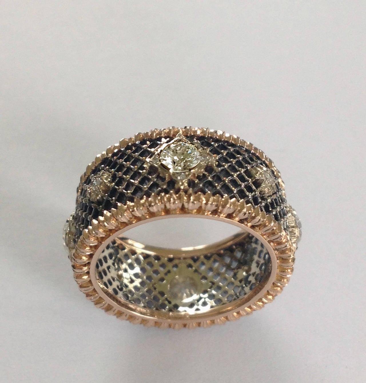 Women's Dalben Diamond Gold Openwork Band Ring For Sale