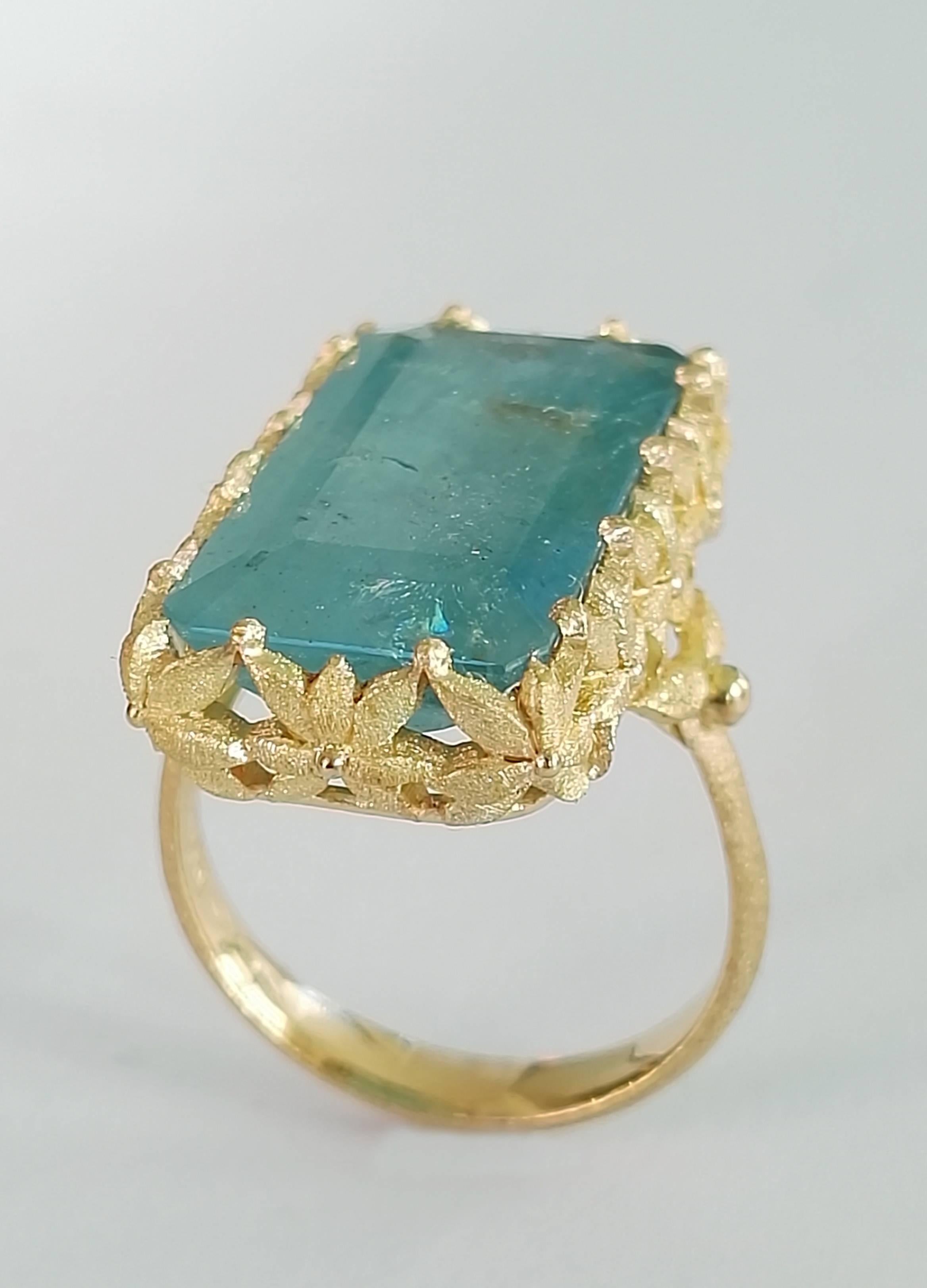 Dalben Rectangular Aquamarine Gold Ring 1