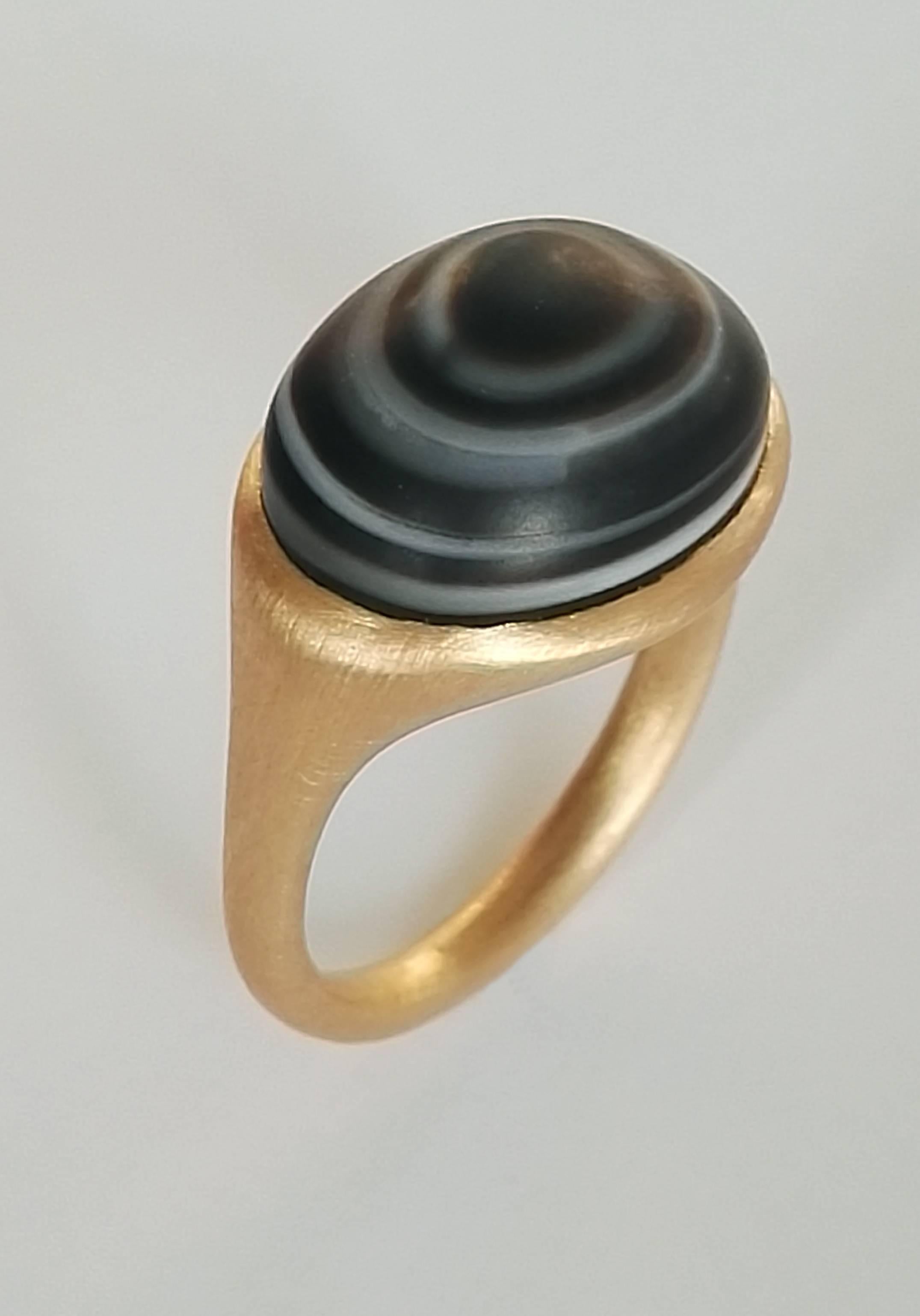 Dalben design unisex one of a kind 18k yellow gold satin finishing ring with a 11,5 carat bezel-set dark brown and white banded agate.  size 8 USA - 57 EU re-sizable to most finger sizes. The Ring has been designed and handcrafted in our atelier in