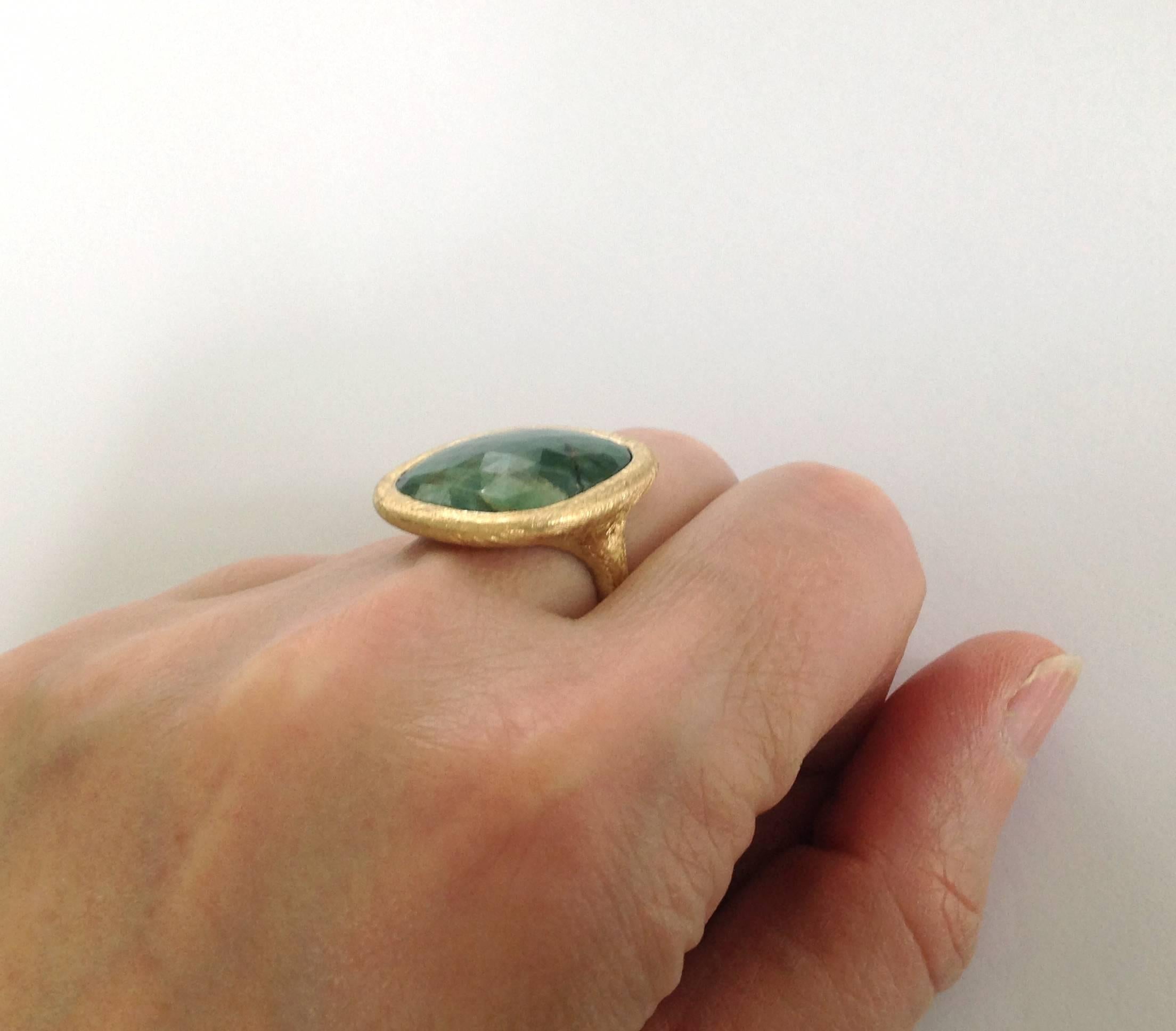 Dalben Raw Emerald Slice Gold Ring 2