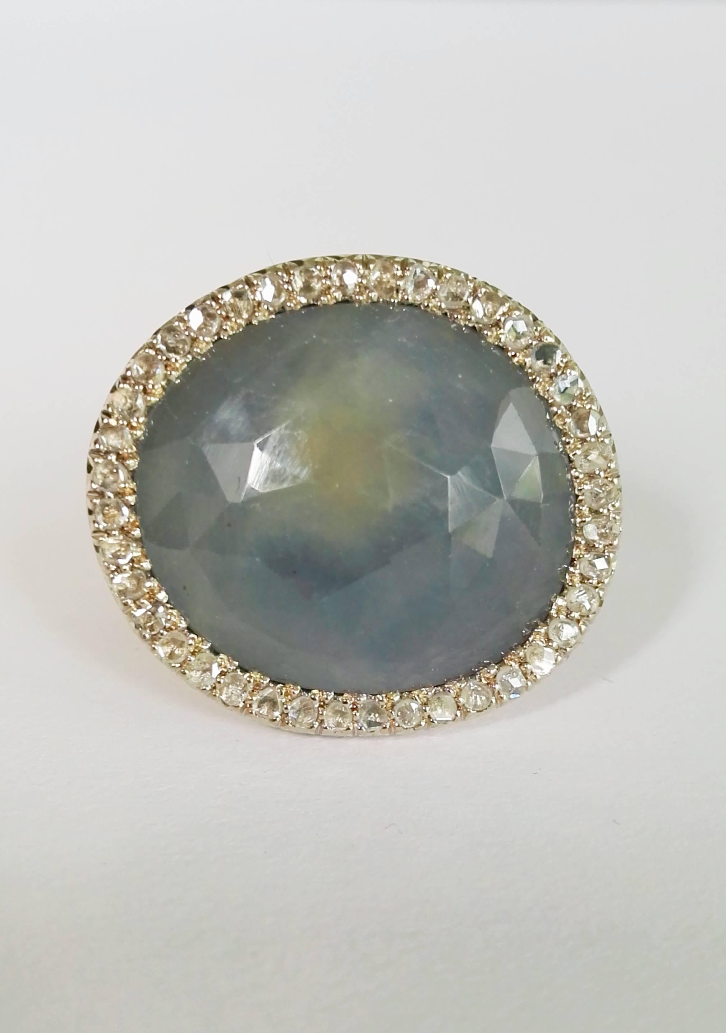 Dalben Goldring aus Satin mit grauem, facettiertem Saphir und Diamant im Rosenschliff Damen im Angebot