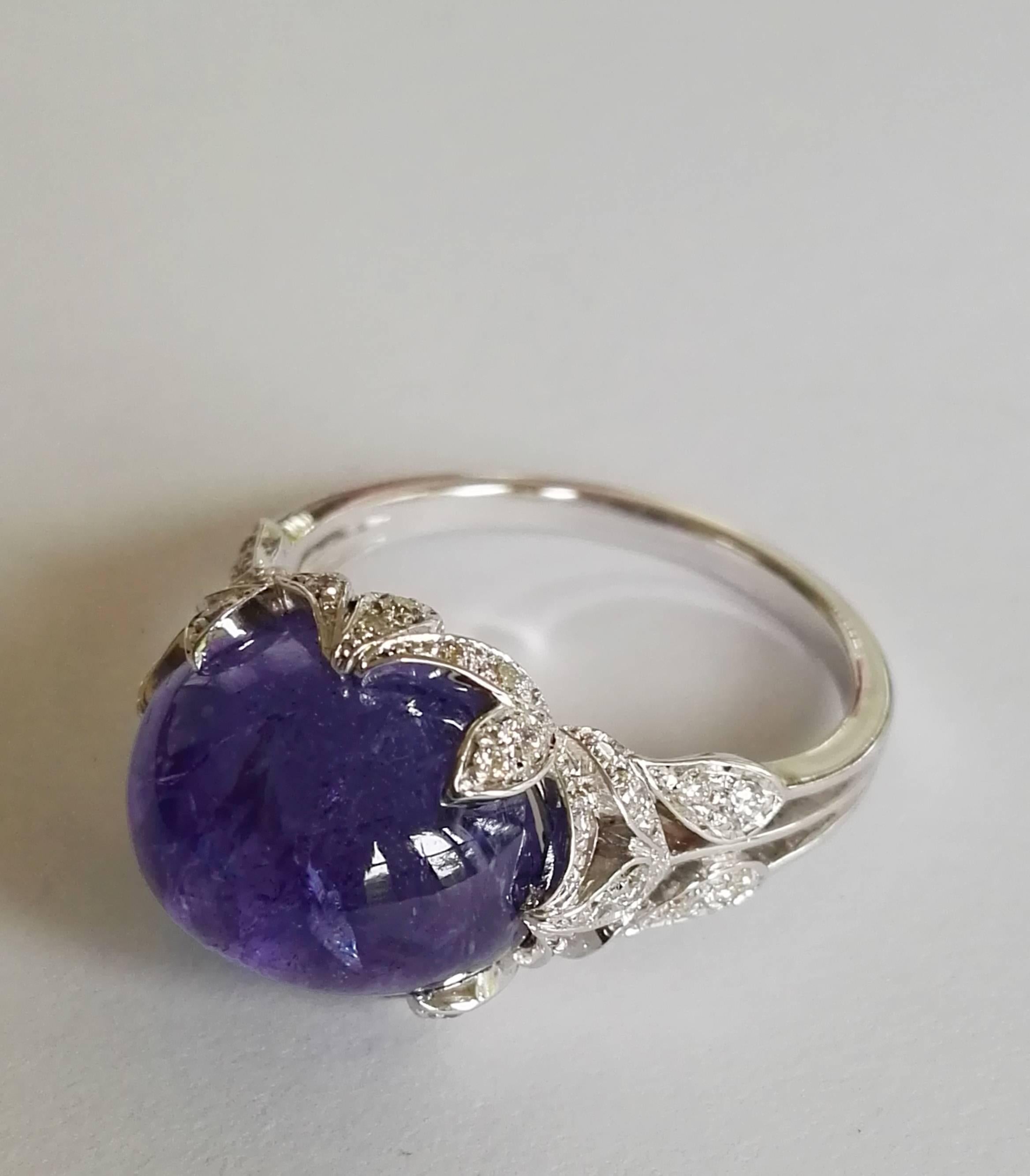 Contemporain Dalben Bague en or avec tanzanite et diamants en vente