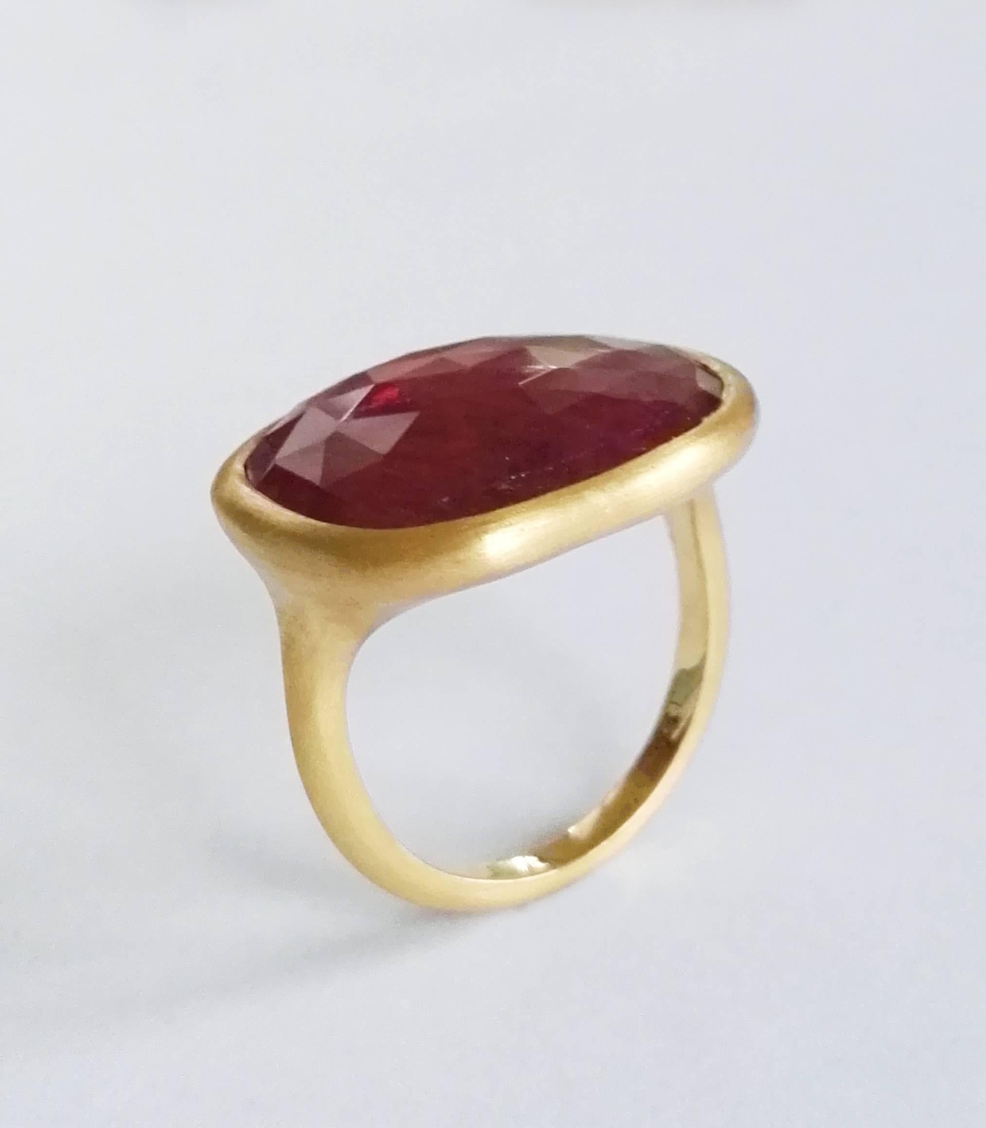 Dalben design one of a kind 18k yellow gold satin finishing ring with a 11,98 carat  bezel-set faceted treated red sapphire.
Bezel stone dimensions :
width 0,84 inch (21,40 mm)
height 0,76 inch (19,20 mm)
size 7 1/4 USA - 55 EU re-sizable to most