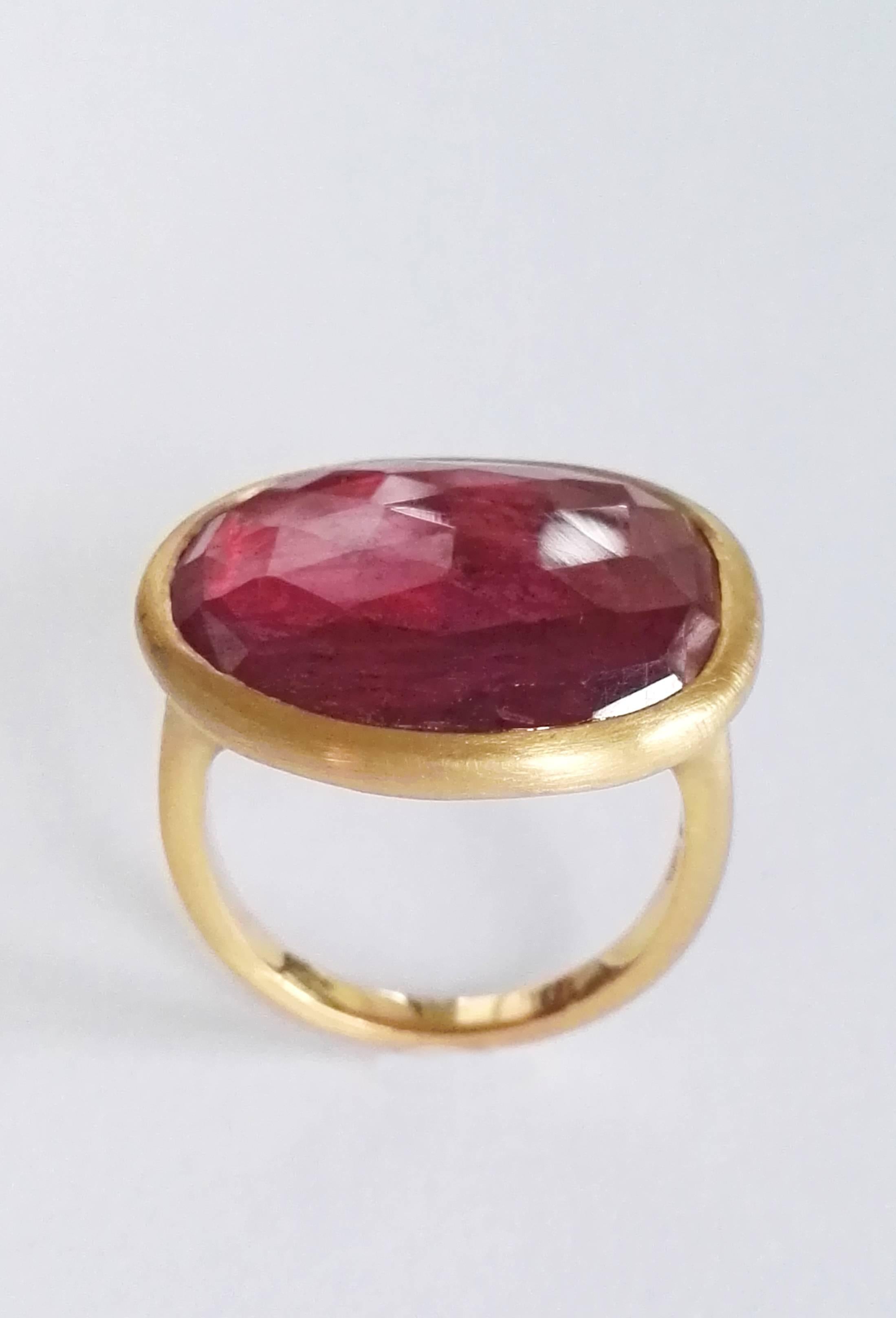 Dalben Red Faceted Sapphire Yellow Satin Gold Ring In New Condition In Como, IT