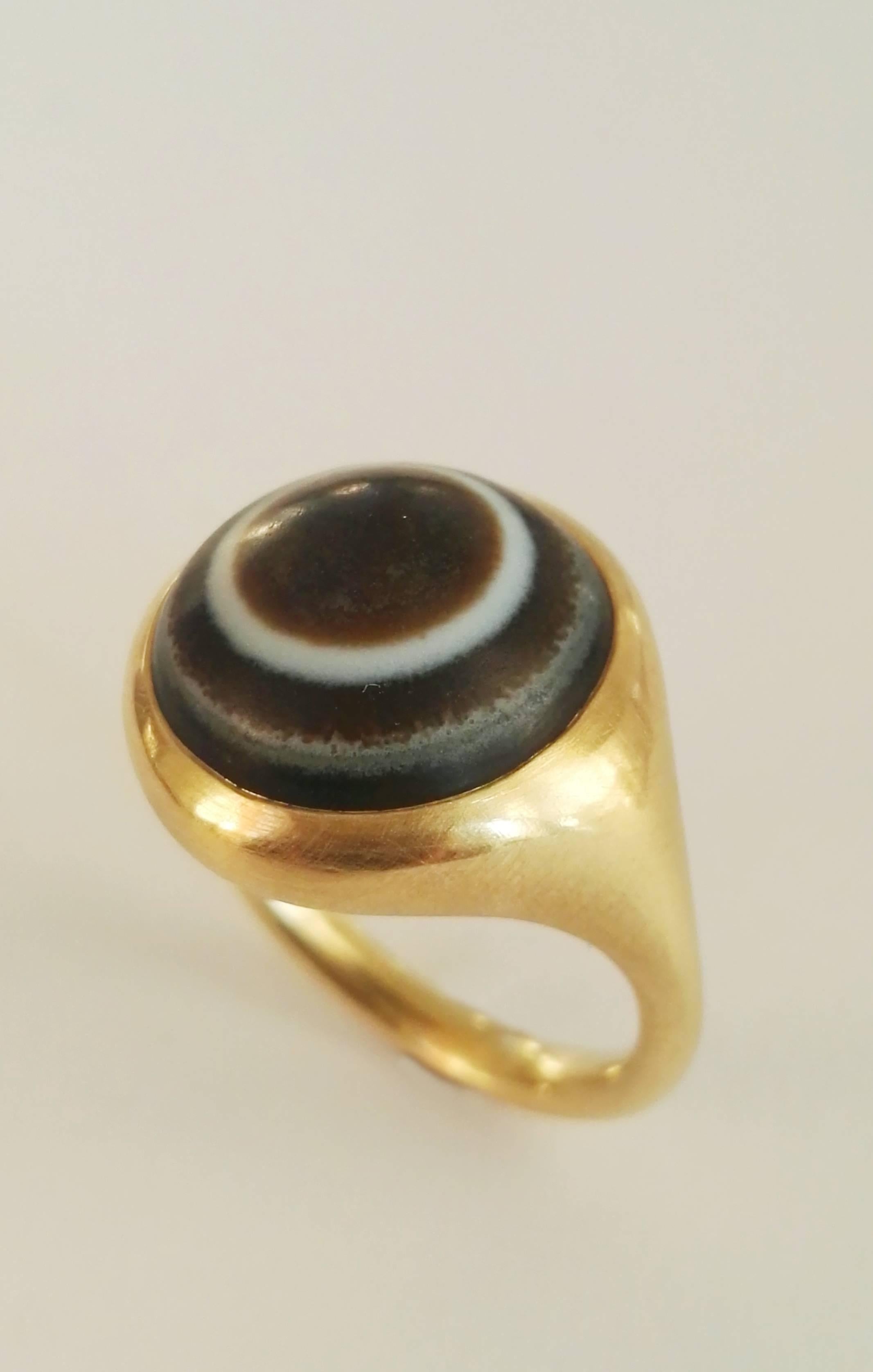 Dalben Unisex Round Banded Agate Gold Ring In New Condition For Sale In Como, IT