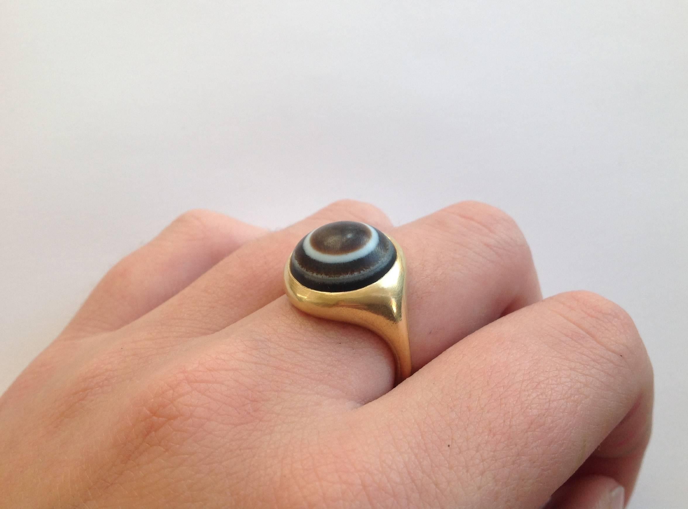 Dalben Unisex Round Banded Agate Gold Ring For Sale 3