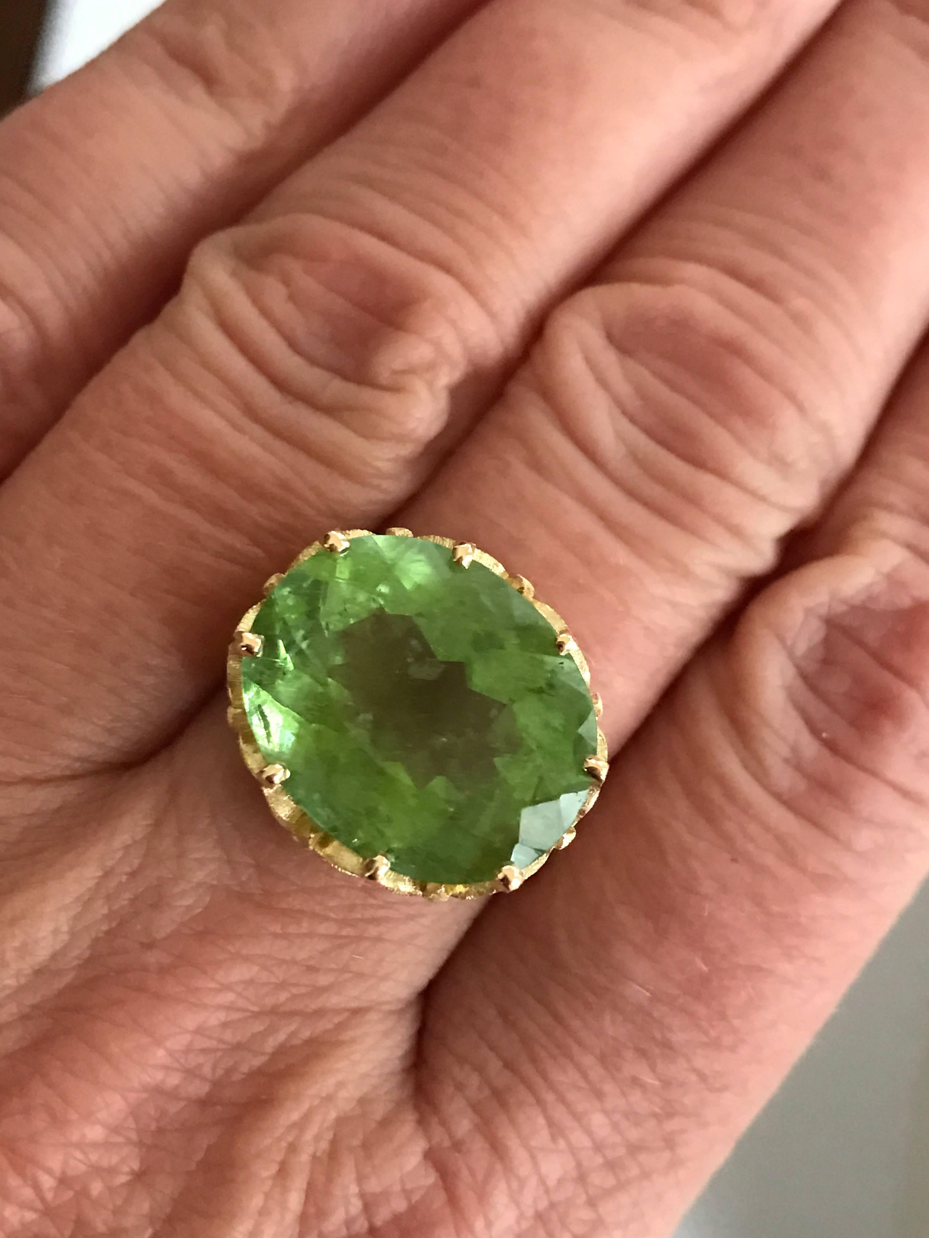 Dalben Oval Green Tourmaline Gold Ring In New Condition For Sale In Como, IT
