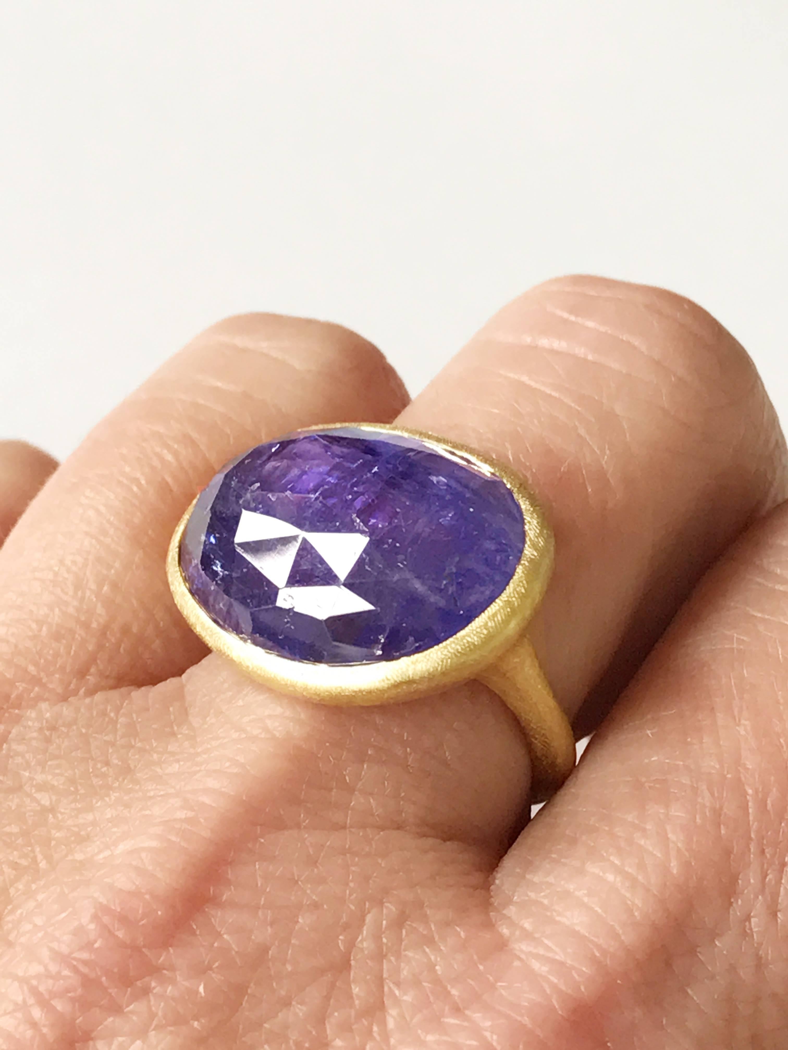 Oval Cut Dalben One of a Kind Tanzanite Scratch Engraved Gold Ring For Sale