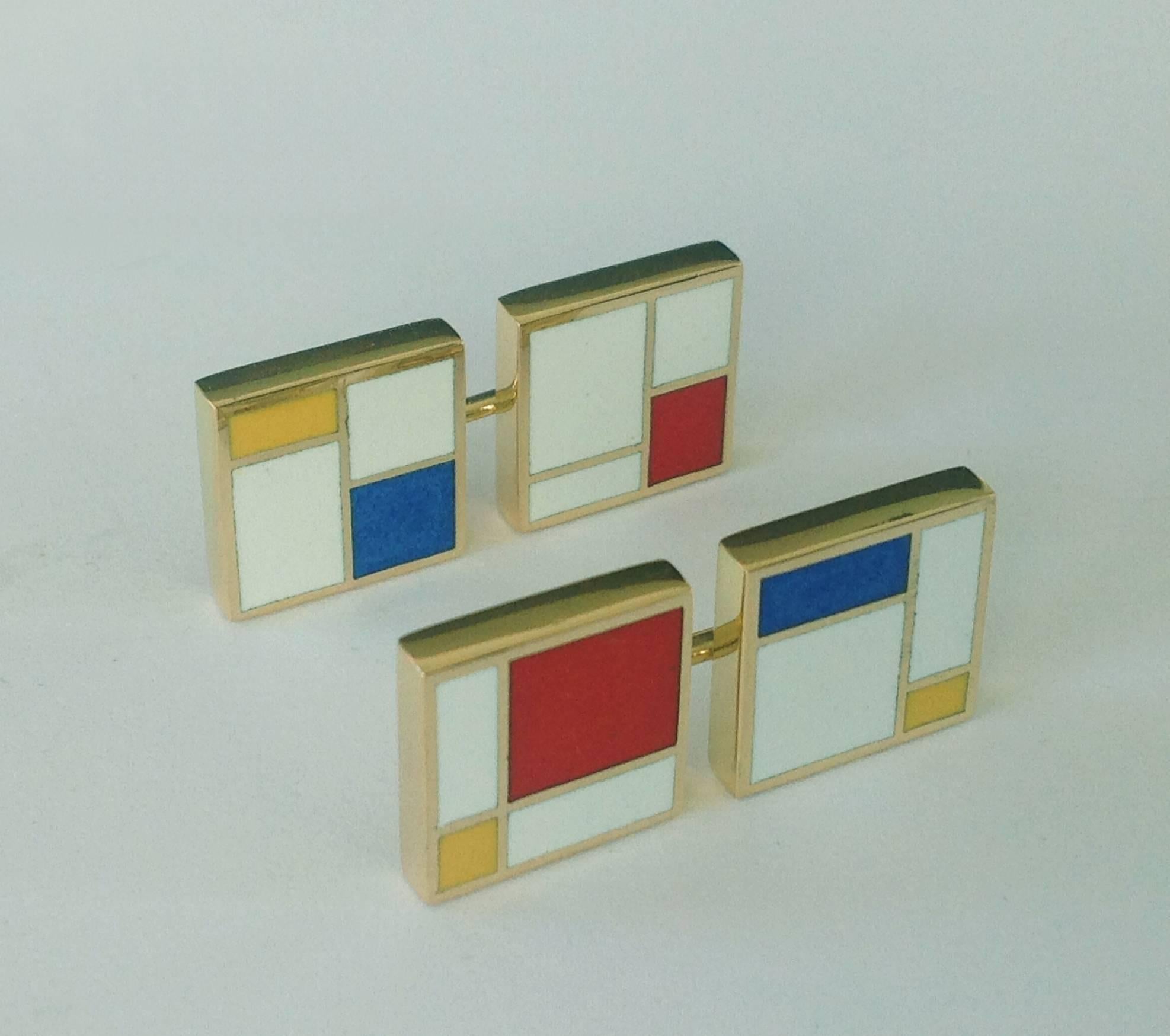 Dalben design fire Enamel and 18 k yellow gold cufflinks inspired by Mondrian paintings.
Dimensions:  0,5 x 0,5 in (12,8 x 12,8 mm)
The cufflinks have been designed and handcrafted in our atelier in Como Italy with a rigorous quality workmanship .