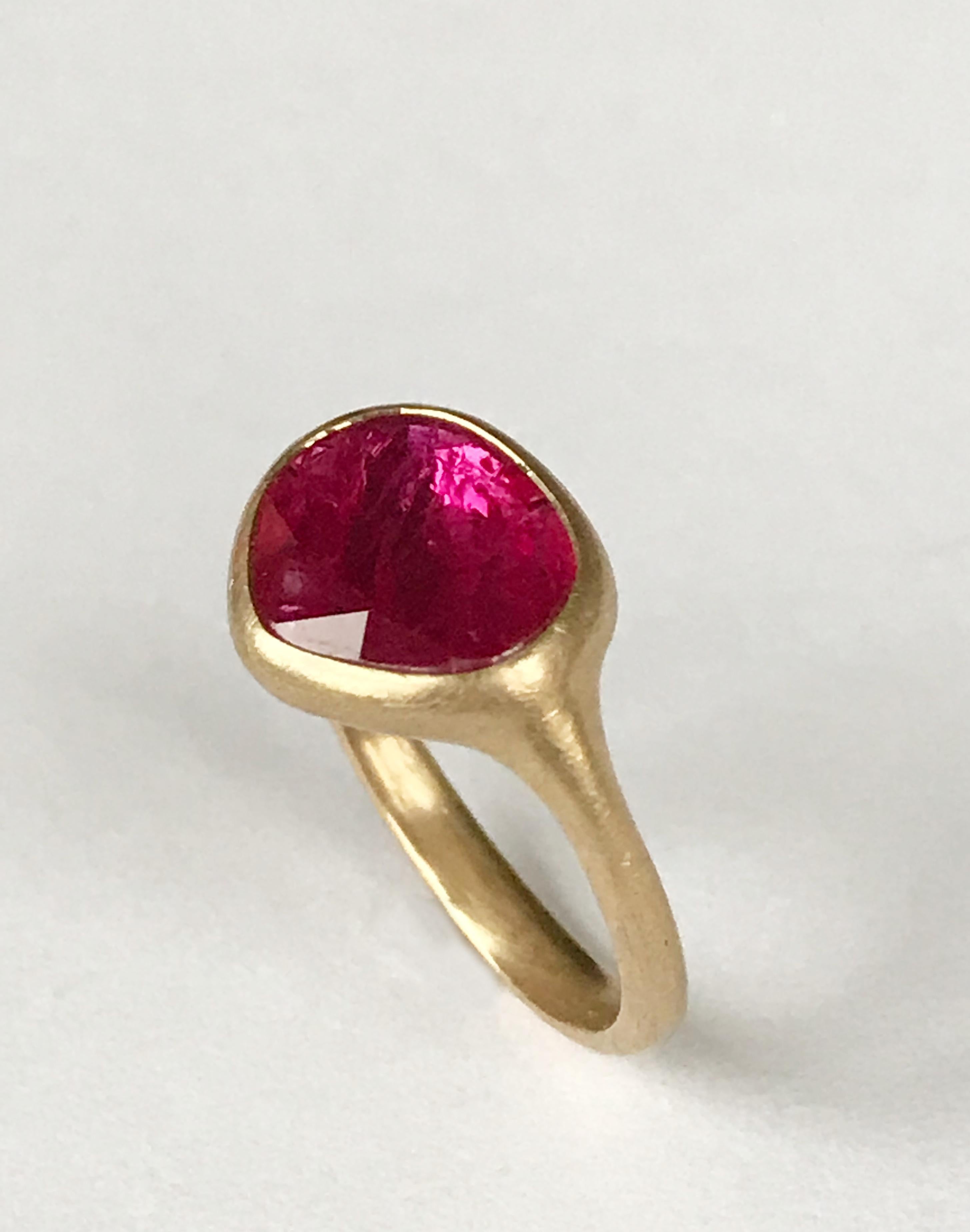 Contemporary Dalben Drop Shape Rose Cut Slice Ruby Yellow Gold Ring