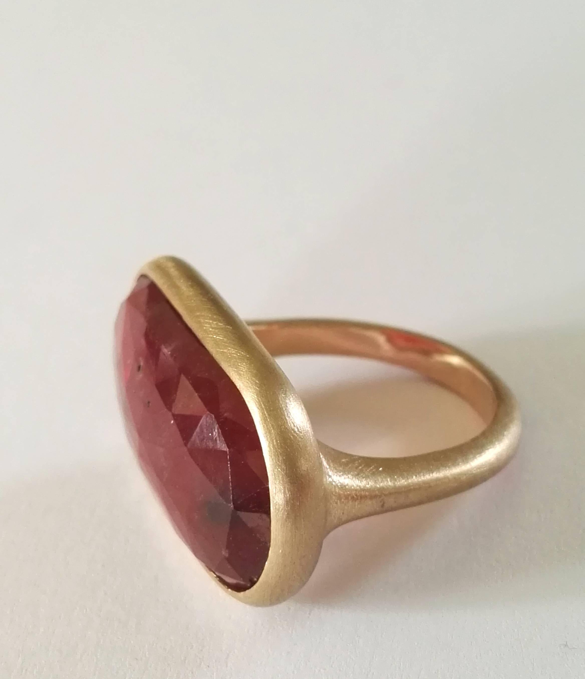 Rose Cut Dalben Faceted Sapphire Satin Gold Ring For Sale