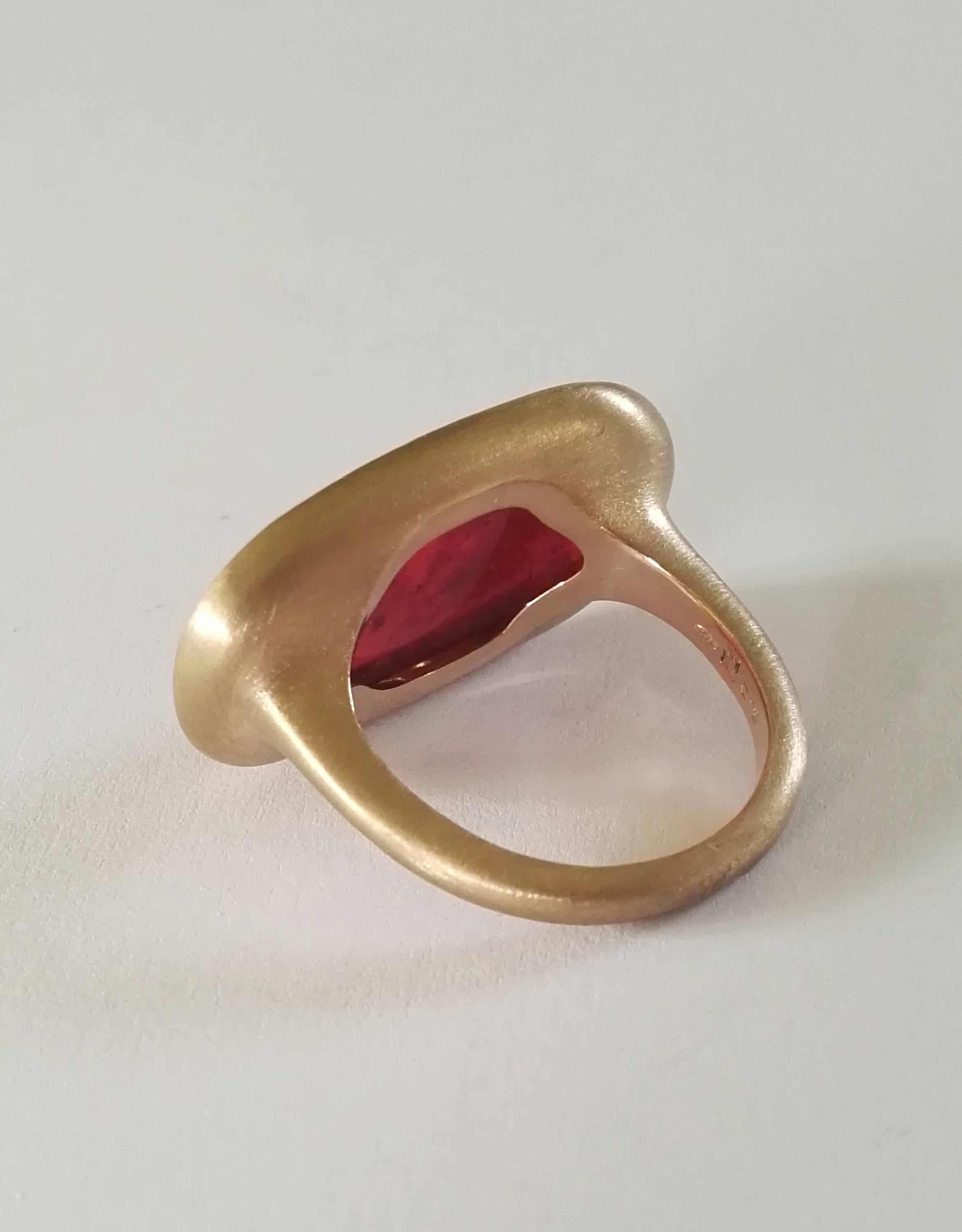 Dalben Faceted Sapphire Satin Gold Ring For Sale 3