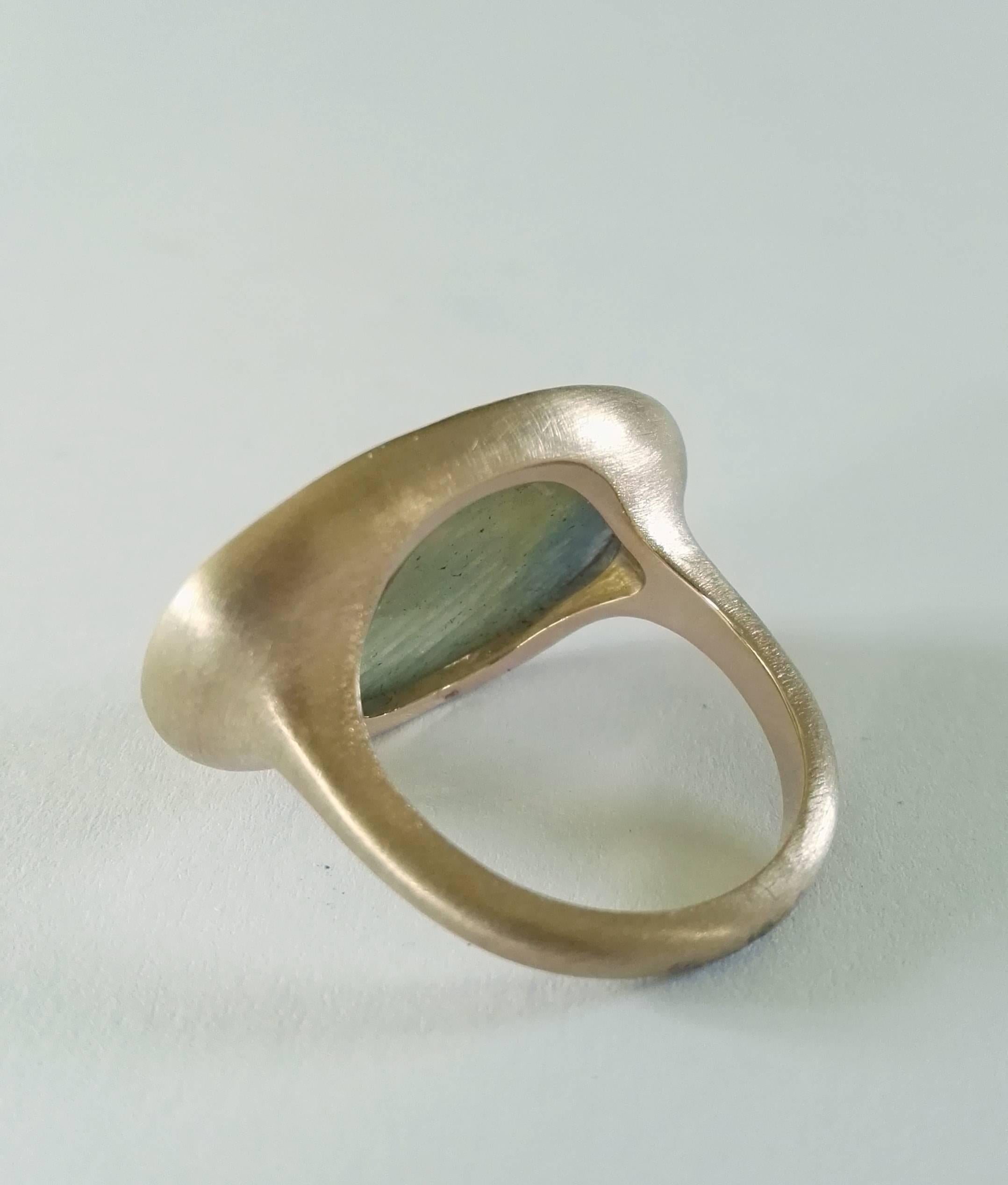 Dalben One of a Kind Green Faceted Sapphire Satin Gold Ring For Sale 2