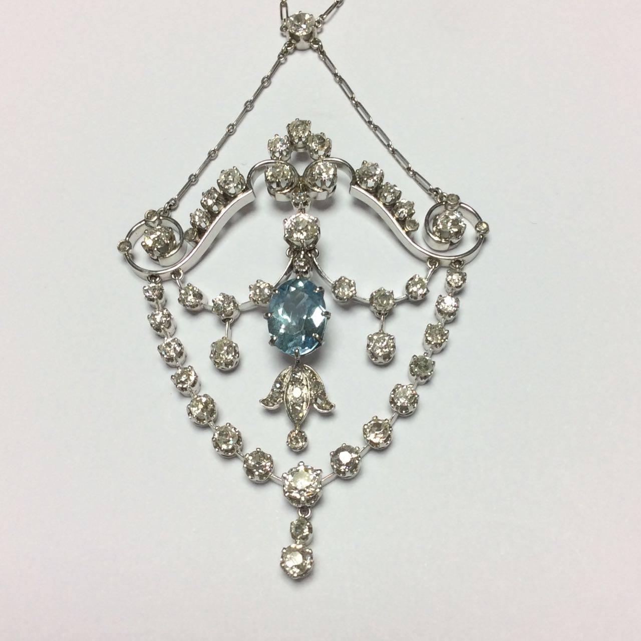 1900s Diamonds Aquamarine Platinum Necklace In Excellent Condition For Sale In Saint-Ouen, FR