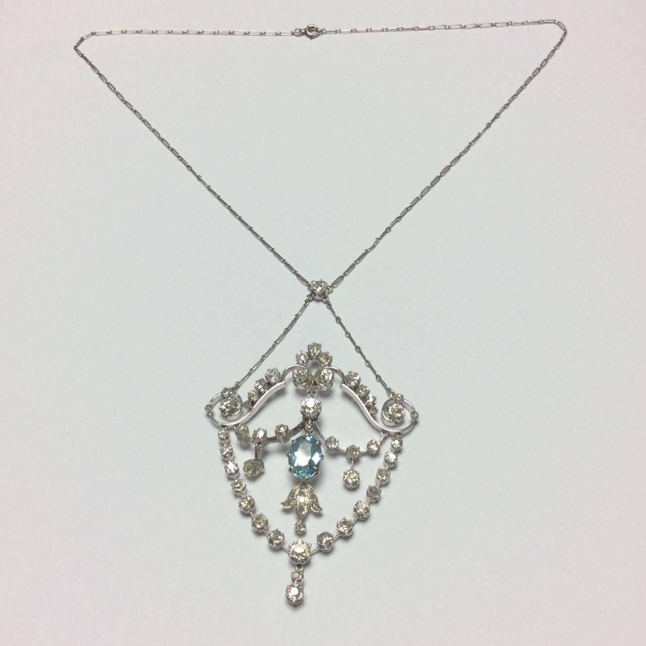 1900s Diamonds Aquamarine Platinum Necklace For Sale 2