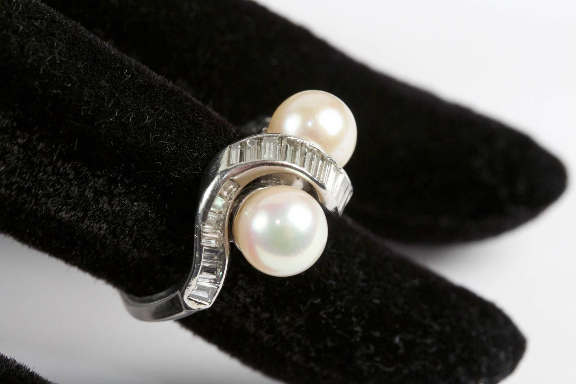 1960s Pearl Baguette Diamonds Platinum Ring For Sale 1