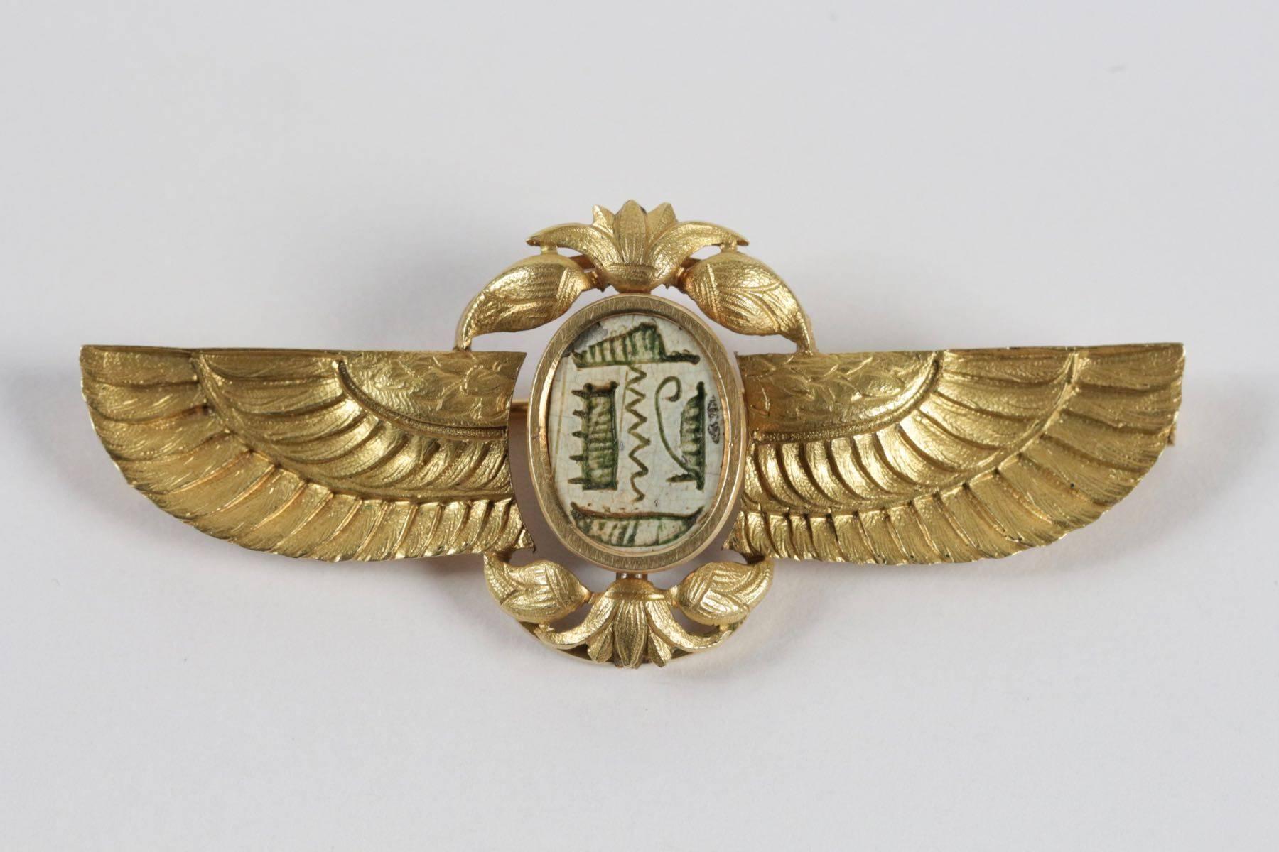Women's or Men's 1920s Egyptian Revival Scarab Gold Brooch For Sale