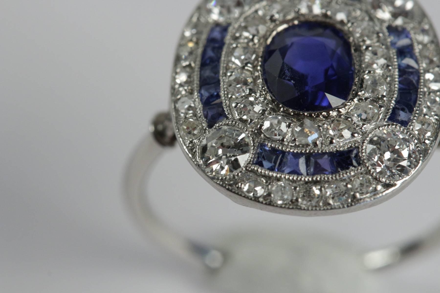 Belle Époque 1910s French Belle Epoque Natural Sapphire Diamond Platinum Ring