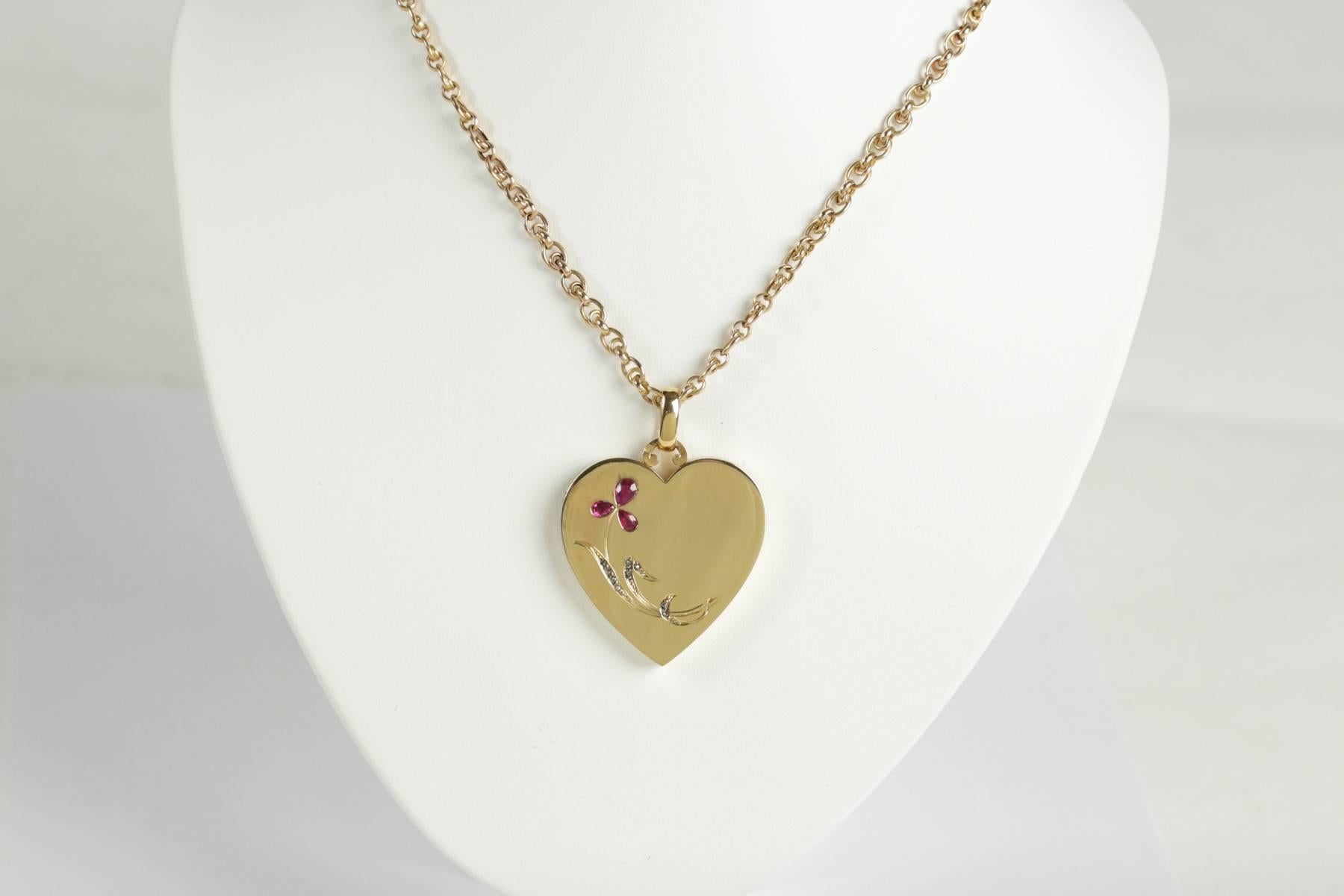 19th Century French Gold Ruby Diamond Heart Locket Pendant For Sale 4