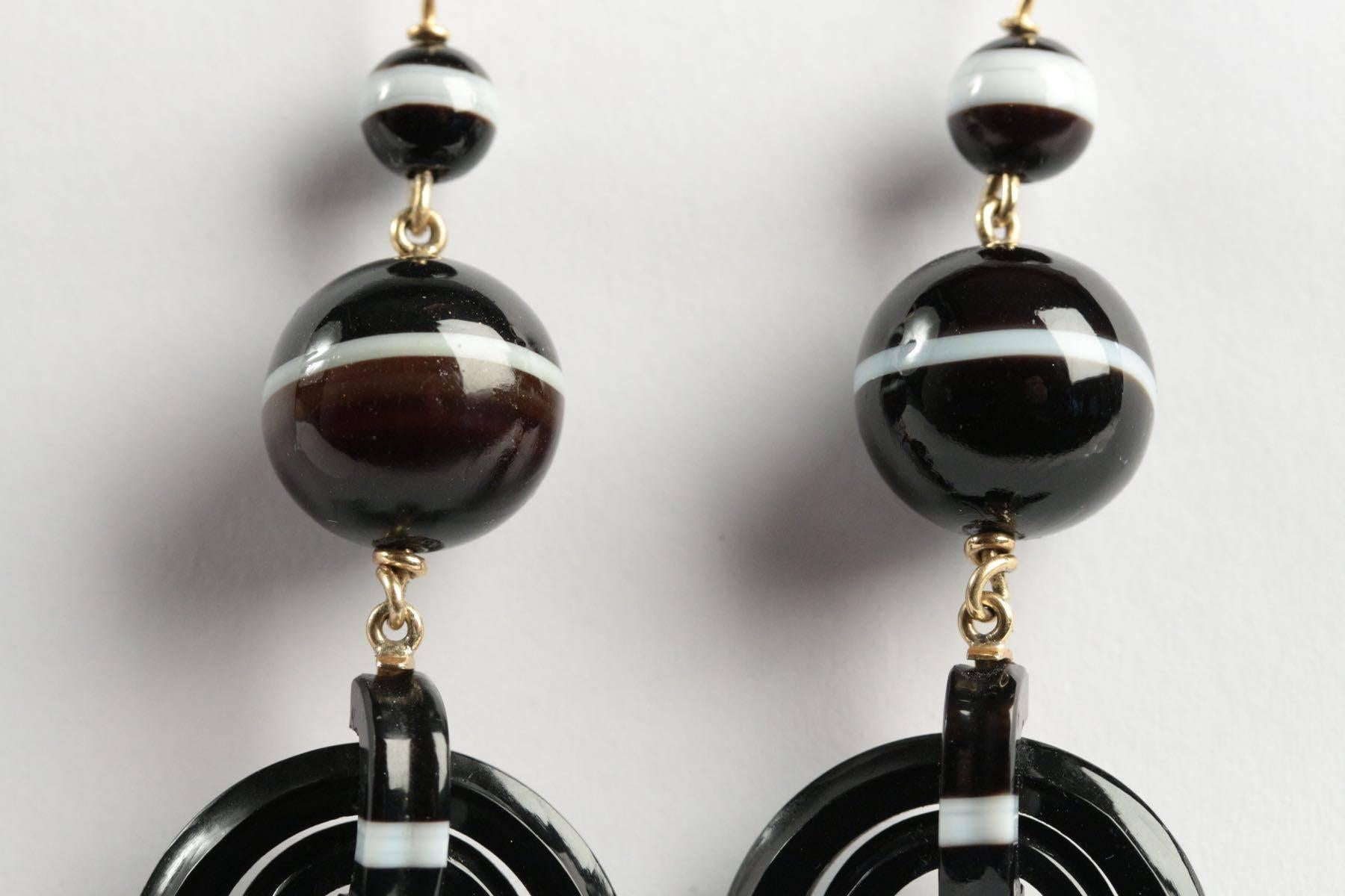 Women's 19th Century Banded Agate Gold Drop Earrings For Sale