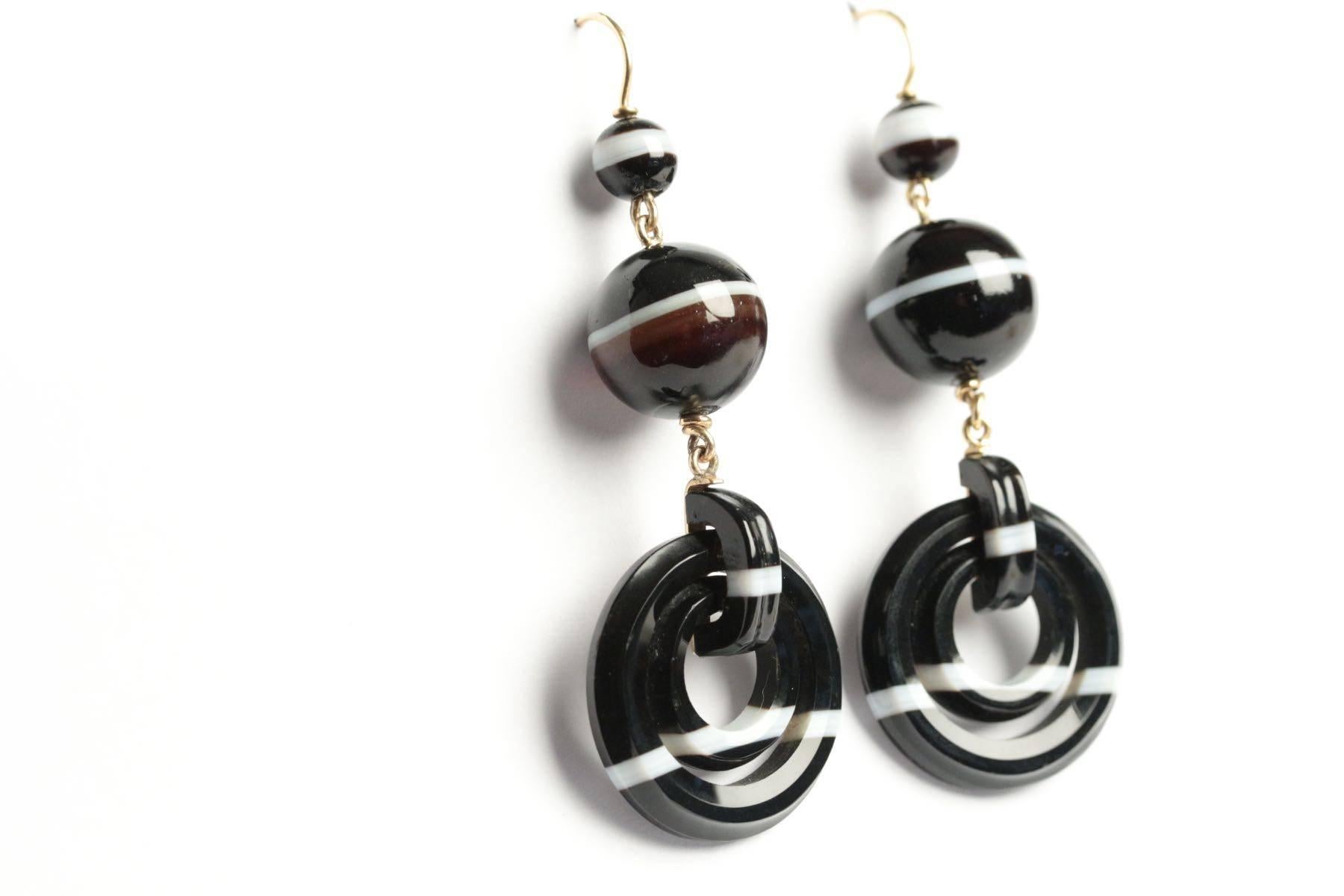 19th Century Banded Agate Gold Drop Earrings For Sale 2