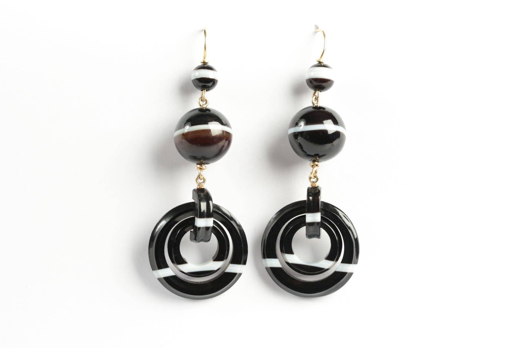 19th Century Banded Agate Gold Drop Earrings For Sale 4