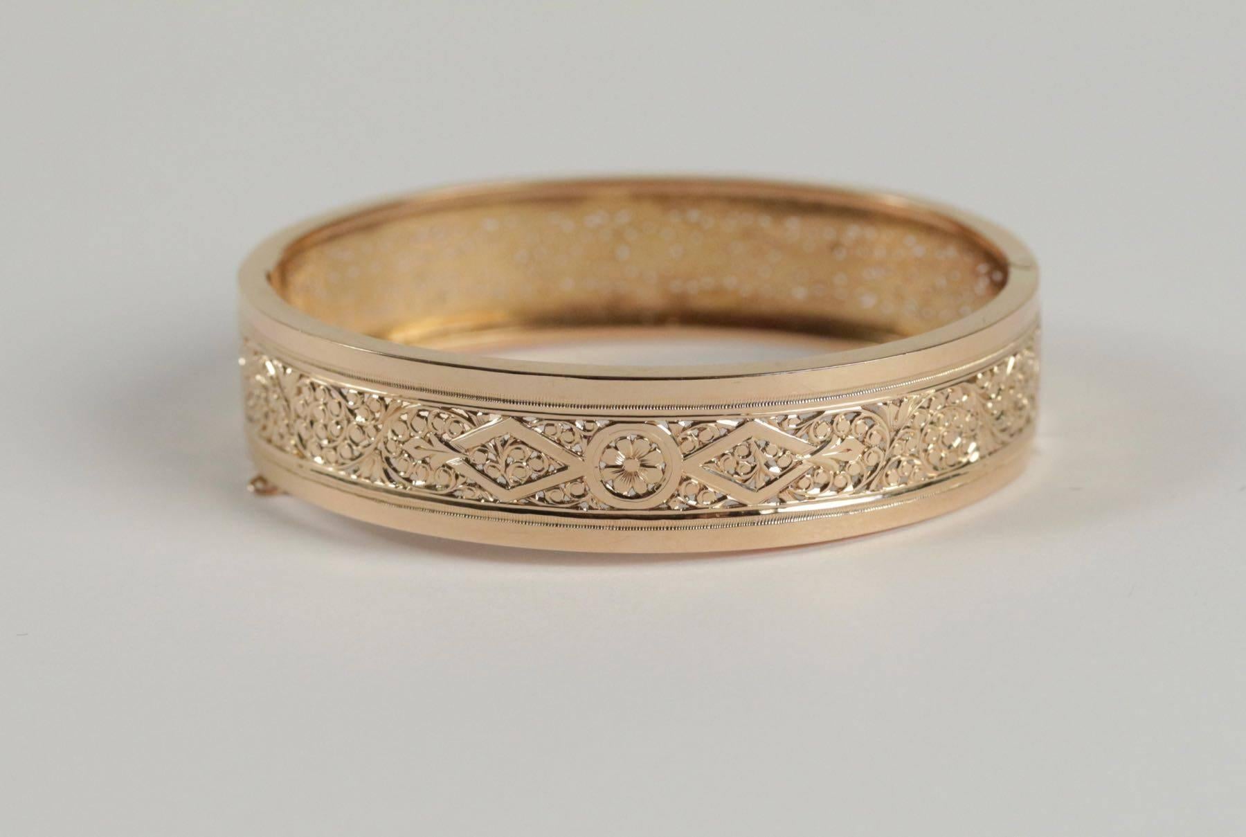 French 19th Century Gold Bangle Bracelet For Sale 6
