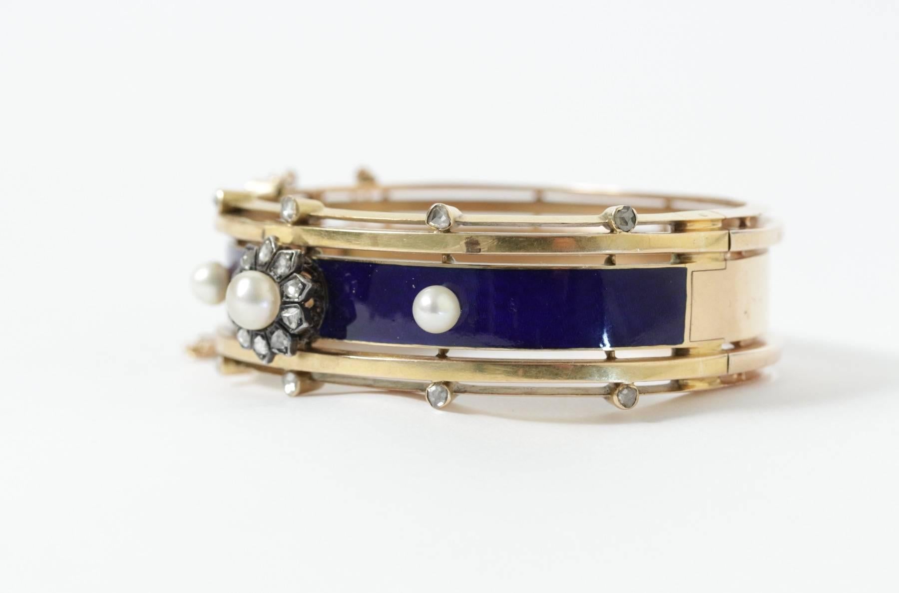 Antique French Napoleon III Enamel Diamond Pearl Gold Bangle Bracelet In Good Condition In Saint-Ouen, FR