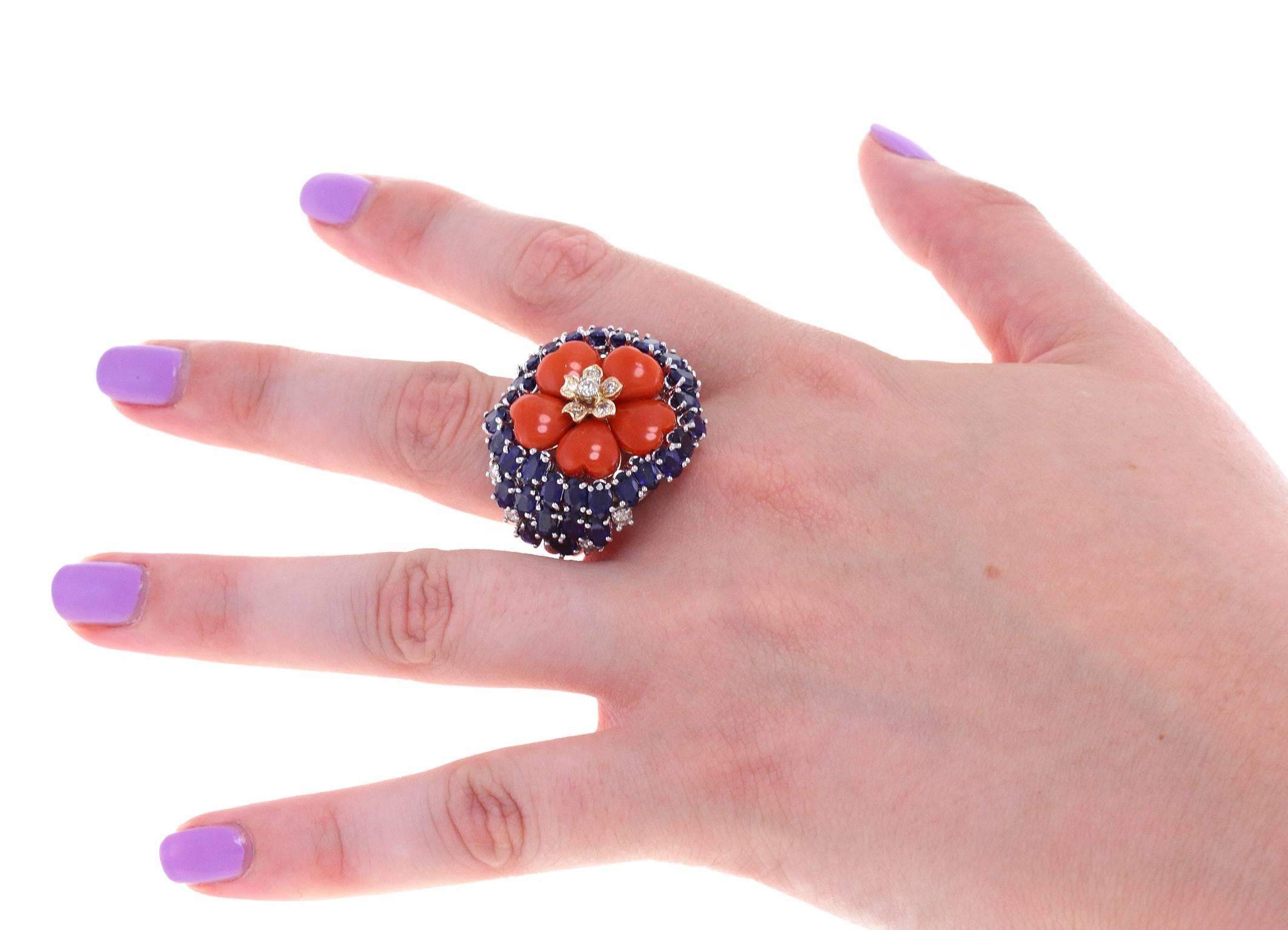 Contemporary Luise Coral Sapphire Diamond Gold Flower Ring