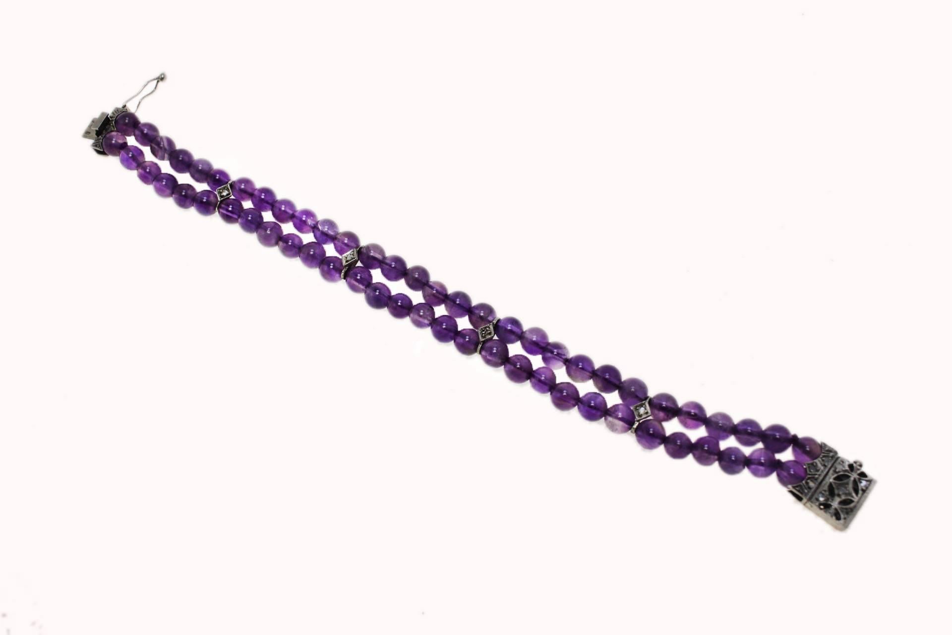 

Classic and elegant bracelet composed of amethyst bead and shiny diamonds among them. All is mounted in 9 Kt rose gold and silver.
Tot weight 20.4 g
Amethyst 15.80 g
Diamonds 0.12 ct
Rf. fru 
For any enquires, please contact the seller through the