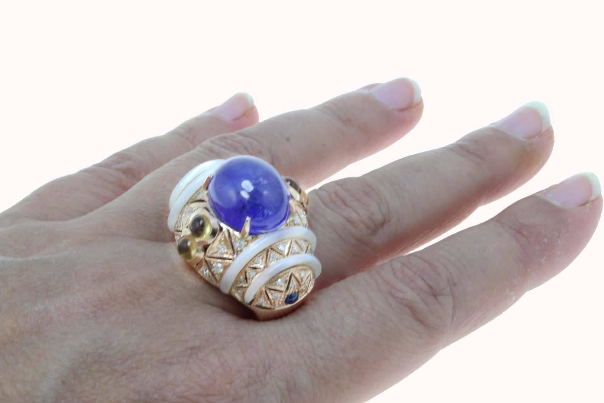 Rose Gold, Diamonds, Tanzanite, Sapphire, Mother-of-Pearl and Topazes Ring In Good Condition In Marcianise, Marcianise (CE)