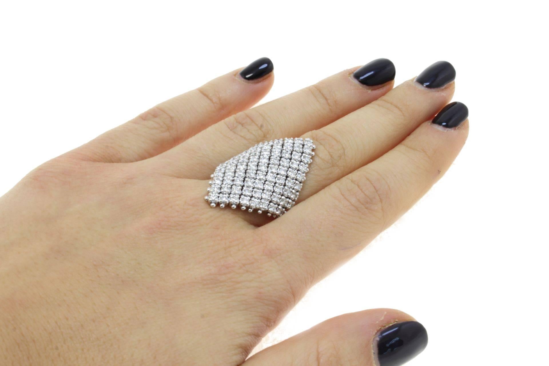 3, 46 carat Diamonds 18 kt White Gold and Diamonds Fashion Ring In Good Condition For Sale In Marcianise, Marcianise (CE)