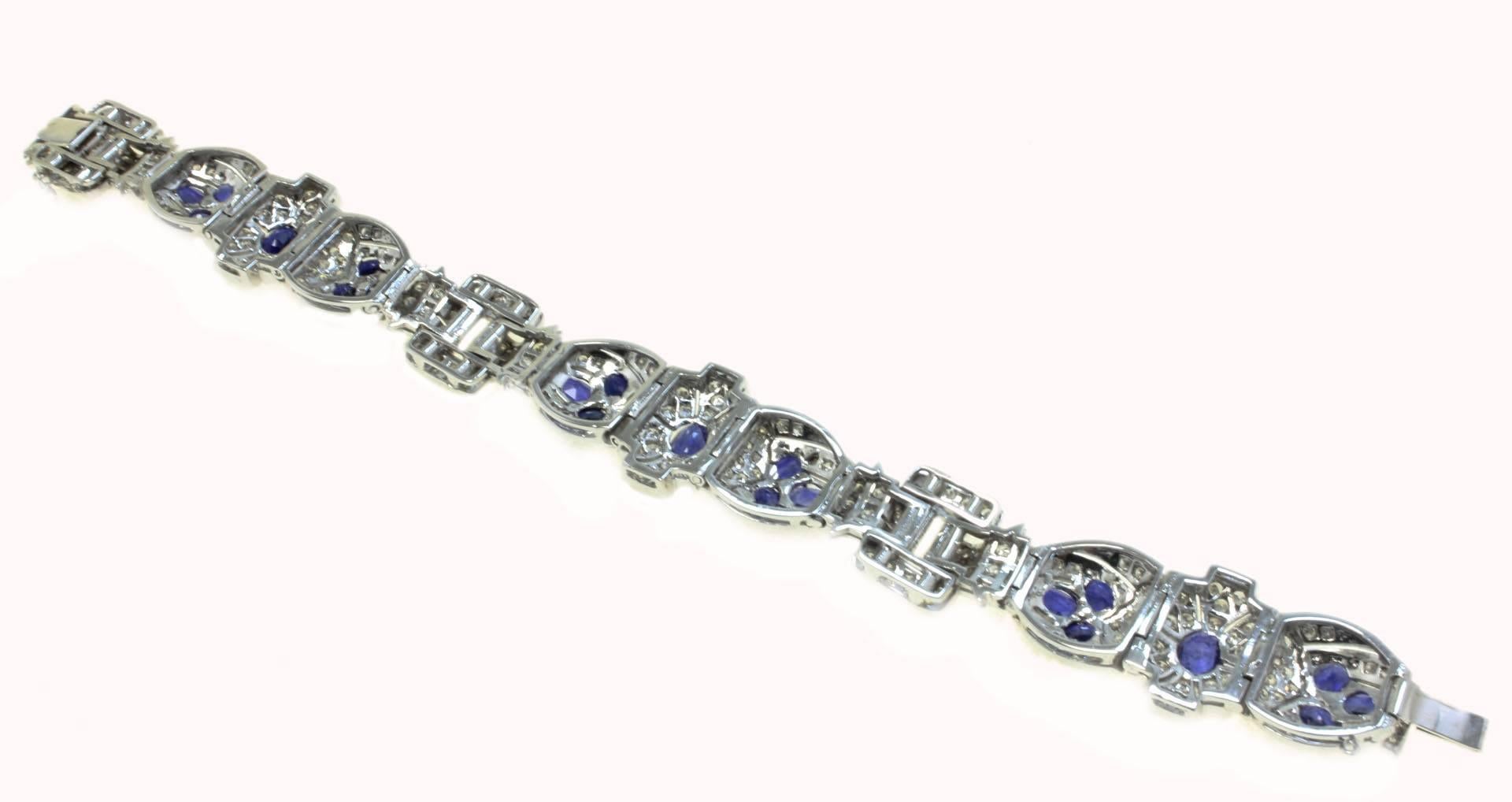 Round Cut Diamonds Art Deco Style White Gold and Sapphires Bracelet