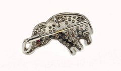 Contemporary, 18 kt White Gold Diamonds and Ruby Brooch/Pendant