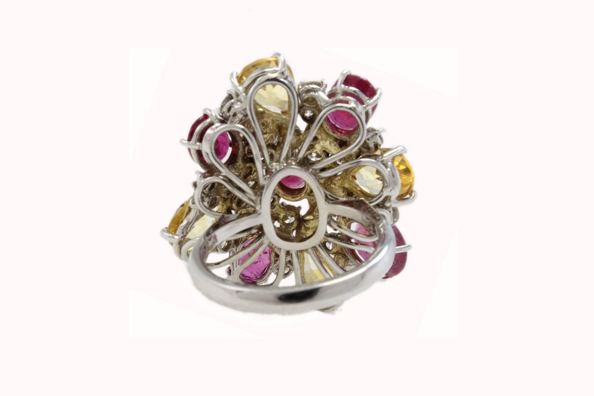 Retro White Gold, Citrines, Diamonds and Rubies Cocktail Ring In Good Condition In Marcianise, Marcianise (CE)