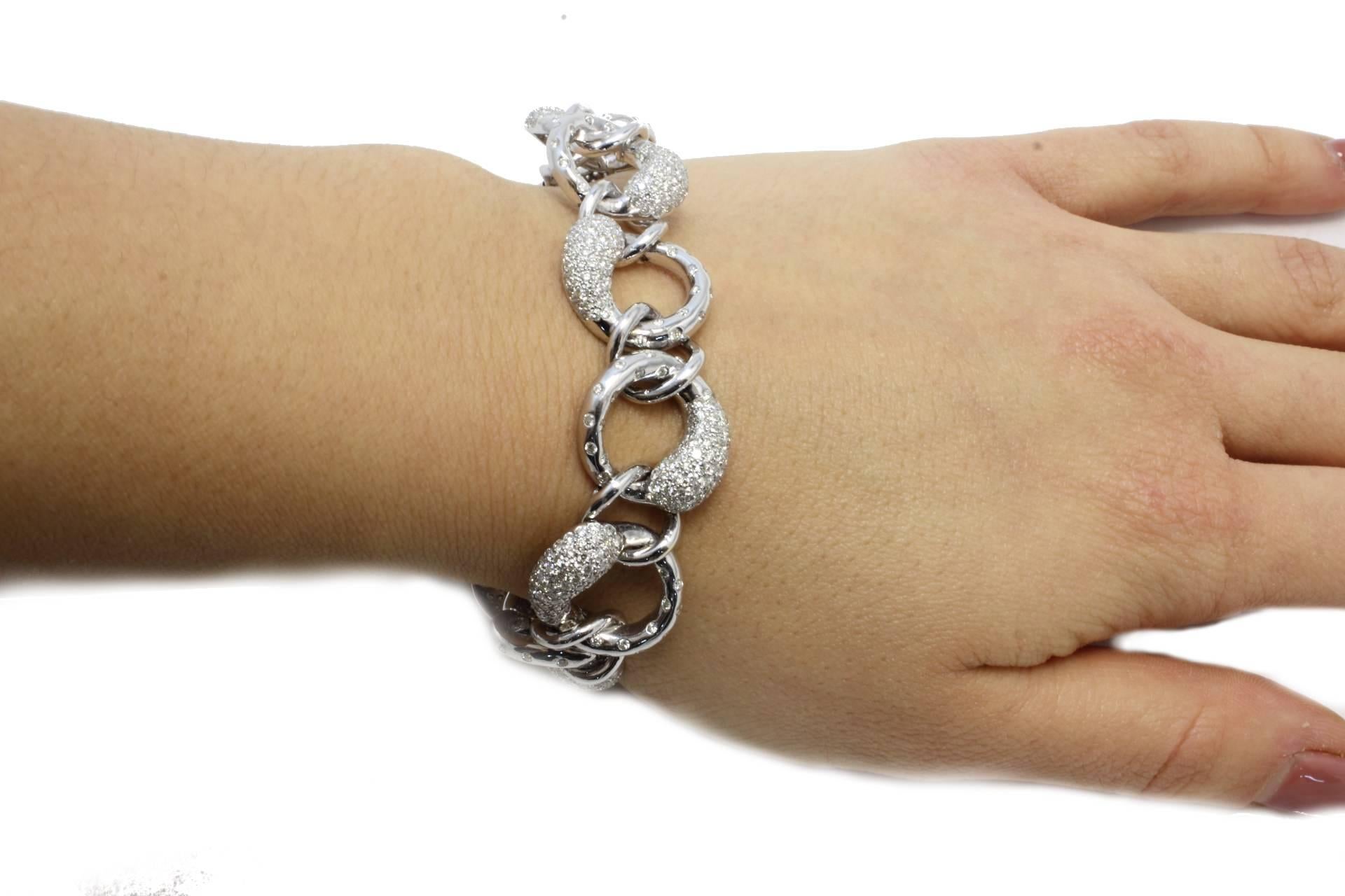 Brilliant Cut White Gold and Diamonds Link Bracelet