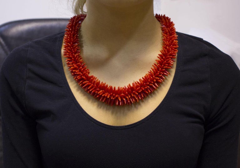 Italian Red Coral Necklace with Yellow Gold Simple Clasp For Sale at ...