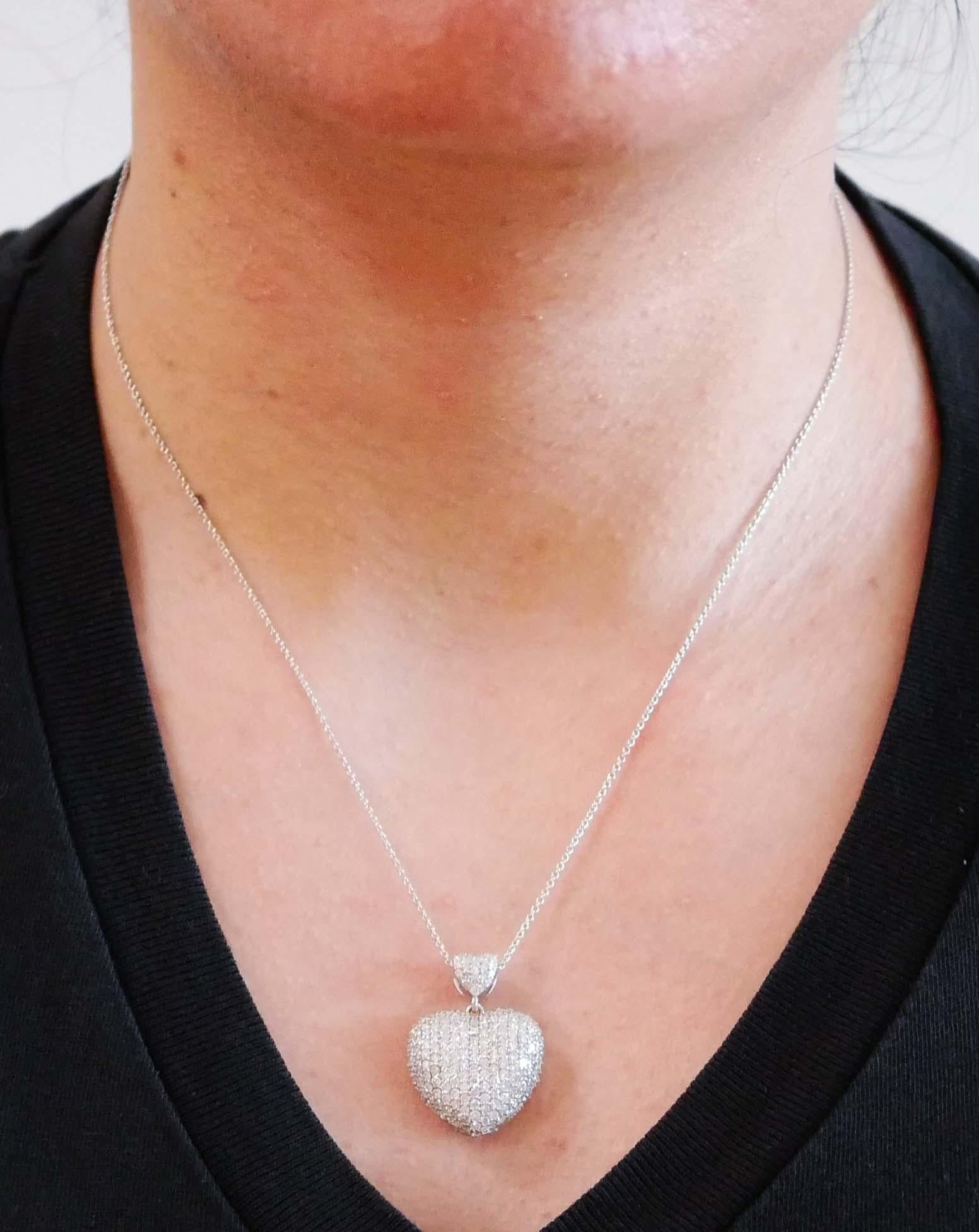 Women's Diamonds, 18 Karat White Gold Heart Shape Pendant Necklace For Sale