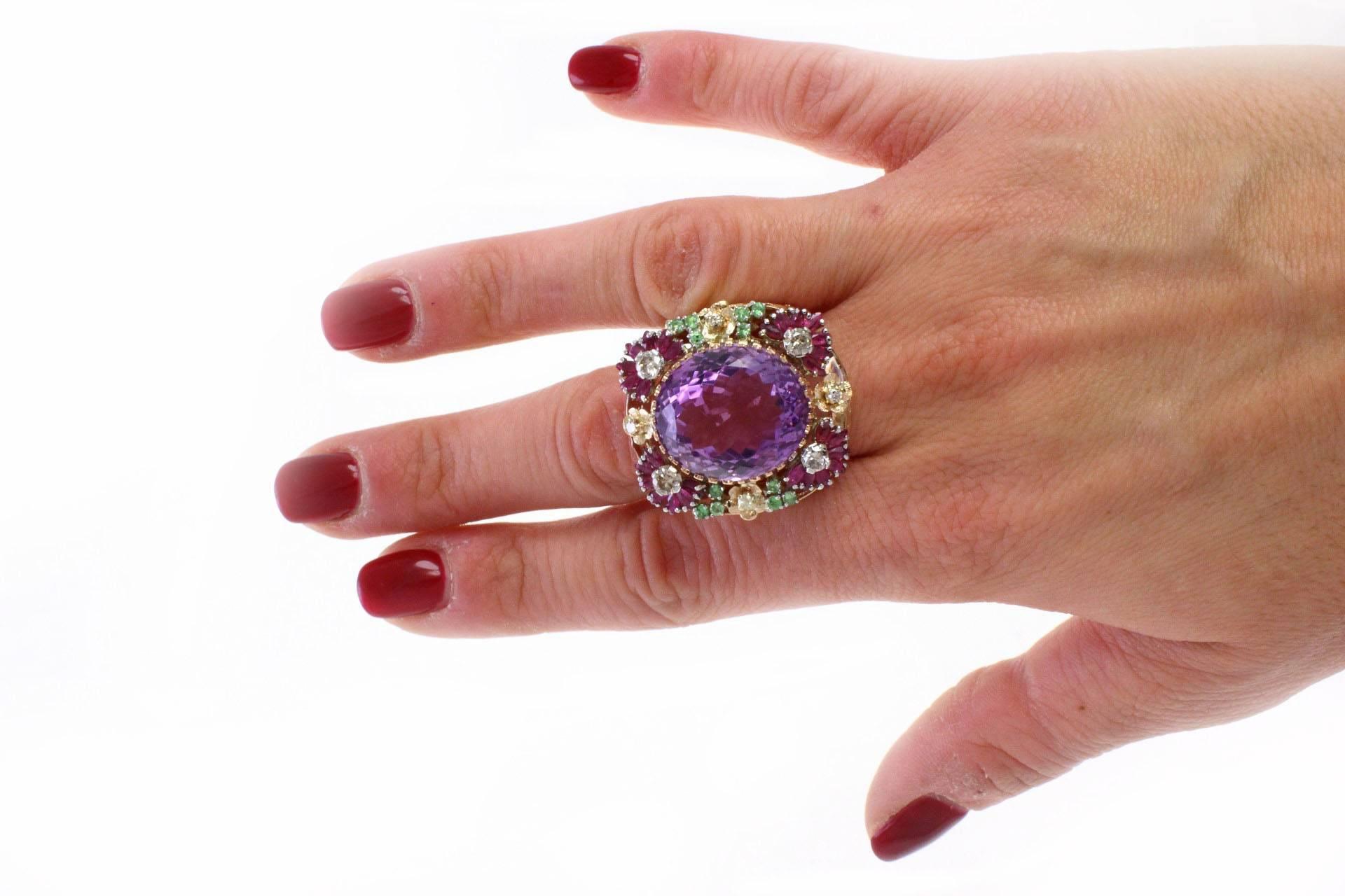 24.93 ct Amethyst Tsavorites, 0.74 ct  Diamonds, 1.85 ct Rubies Rose Gold Ring In Good Condition For Sale In Marcianise, Marcianise (CE)