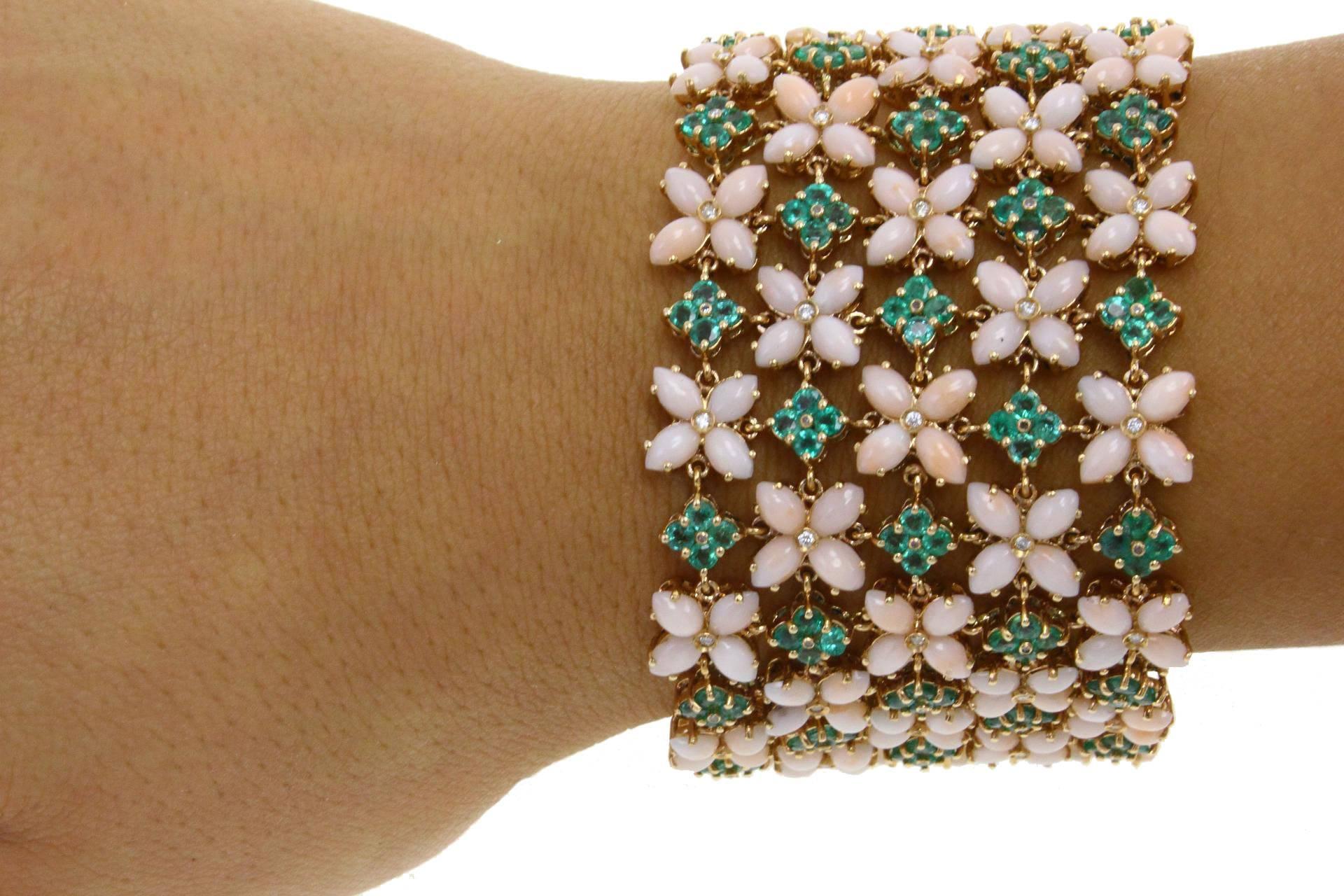  Pink Coral Emerald Diamond Gold Bracelet In Good Condition In Marcianise, Marcianise (CE)