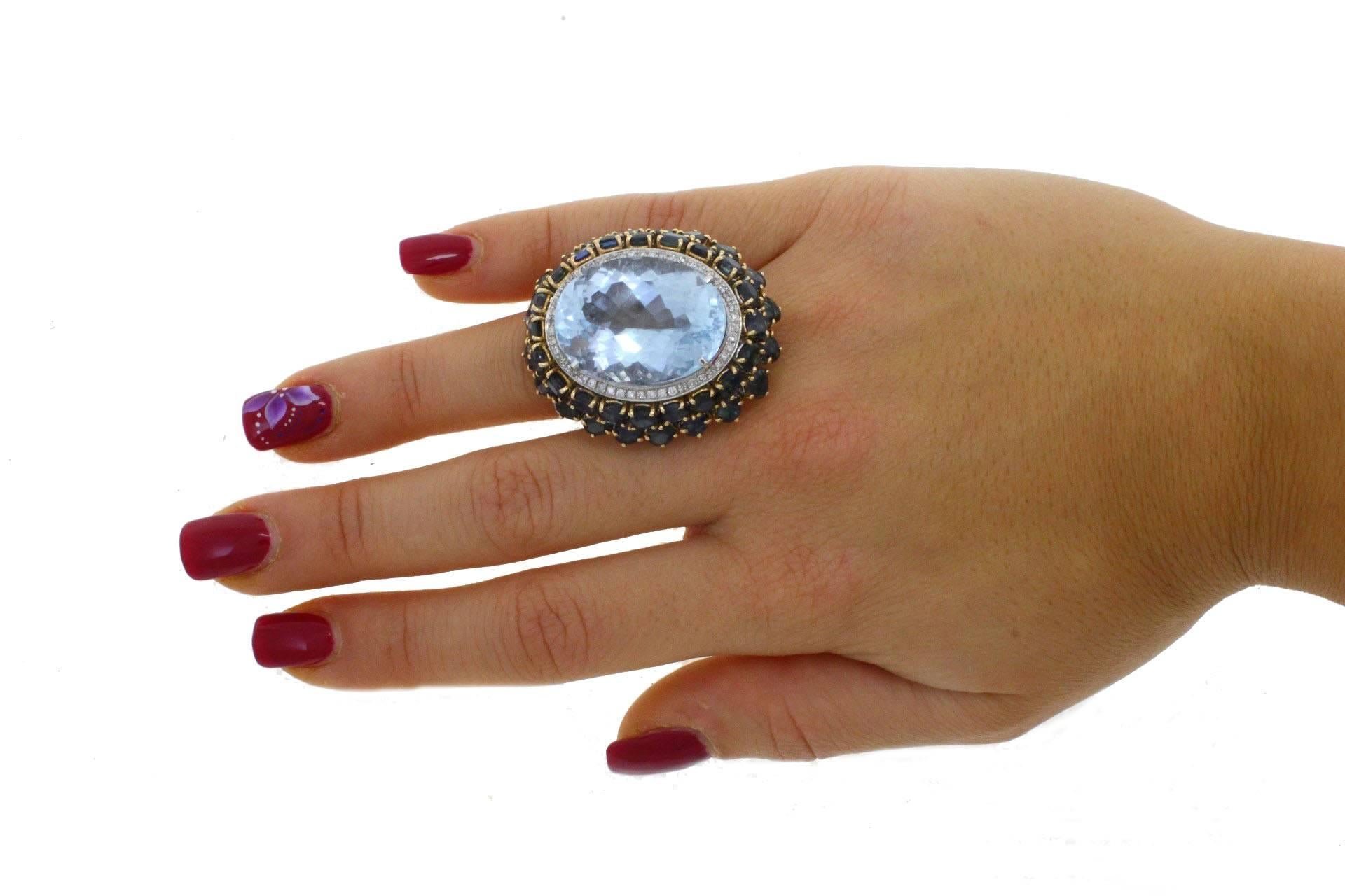 Mixed Cut ct 45, 50 Blue Topaz Diamond and ct 12, 88 Sapphire Gold Ring For Sale