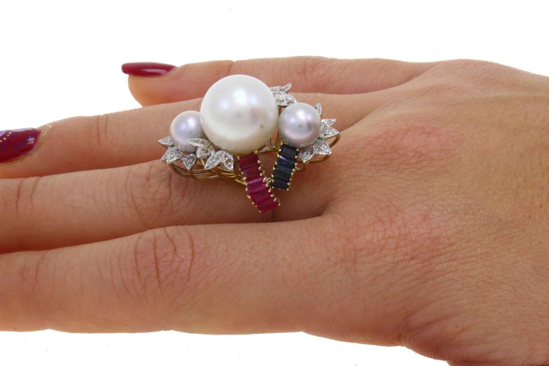 Luise Diamond Ruby Sapphire Pearl Gold Ring In Good Condition In Marcianise, Marcianise (CE)