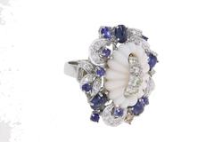 Anello in oro e corallo con diamante e zaffiro