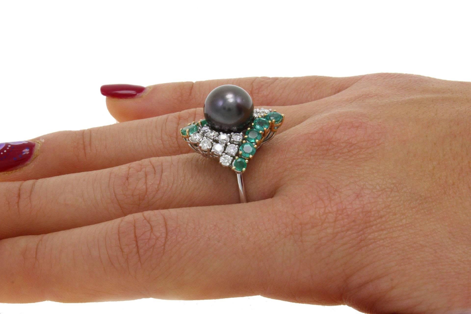 Retro Black Pearl Emerald Diamond and White Gold Ring
