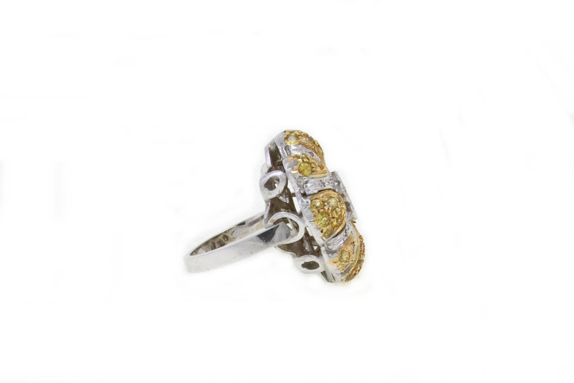 Retro Luise Diamond Sapphires Gold Daisy Ring